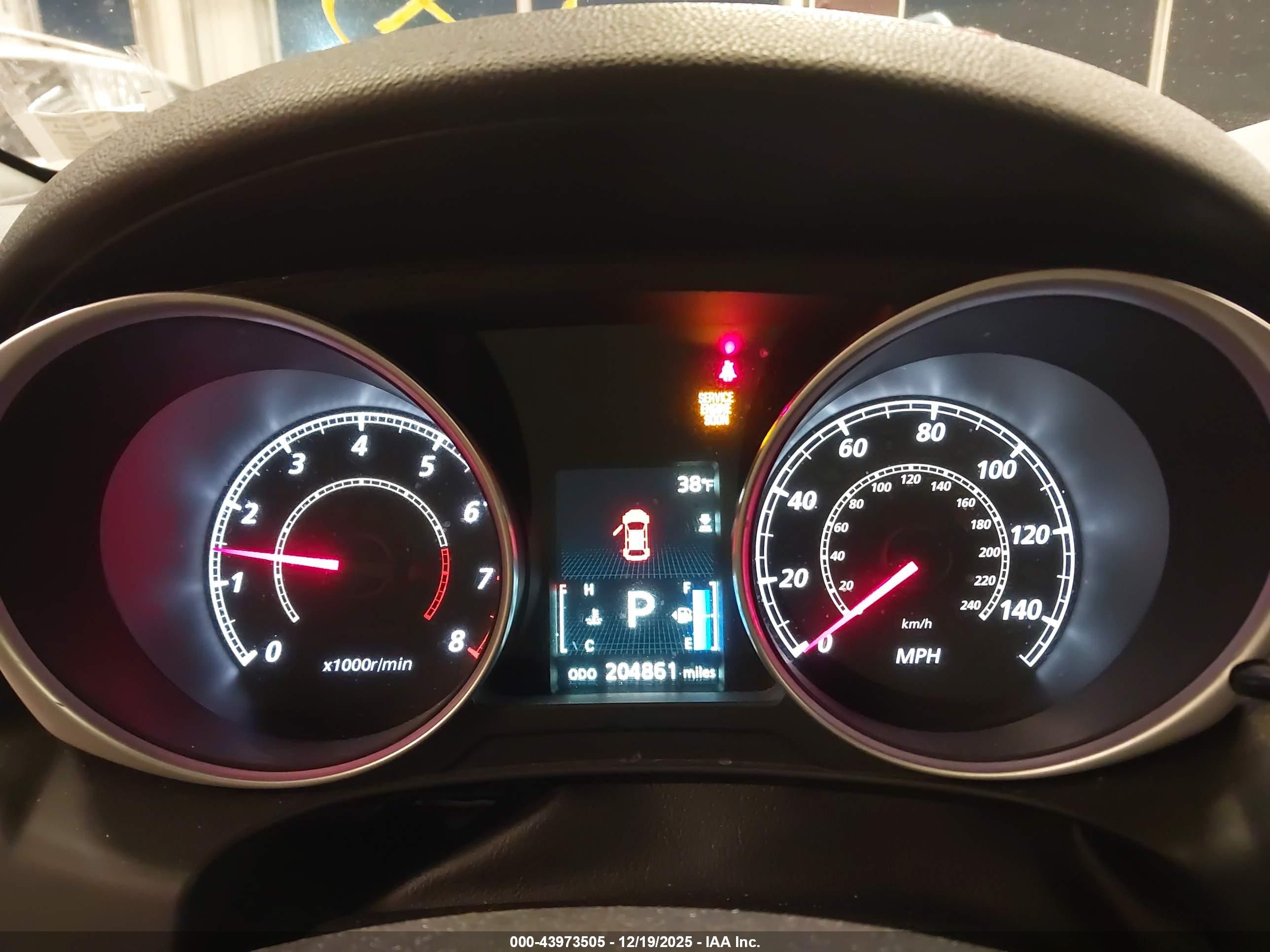 MITSUBISHI OUTLANDER image 7