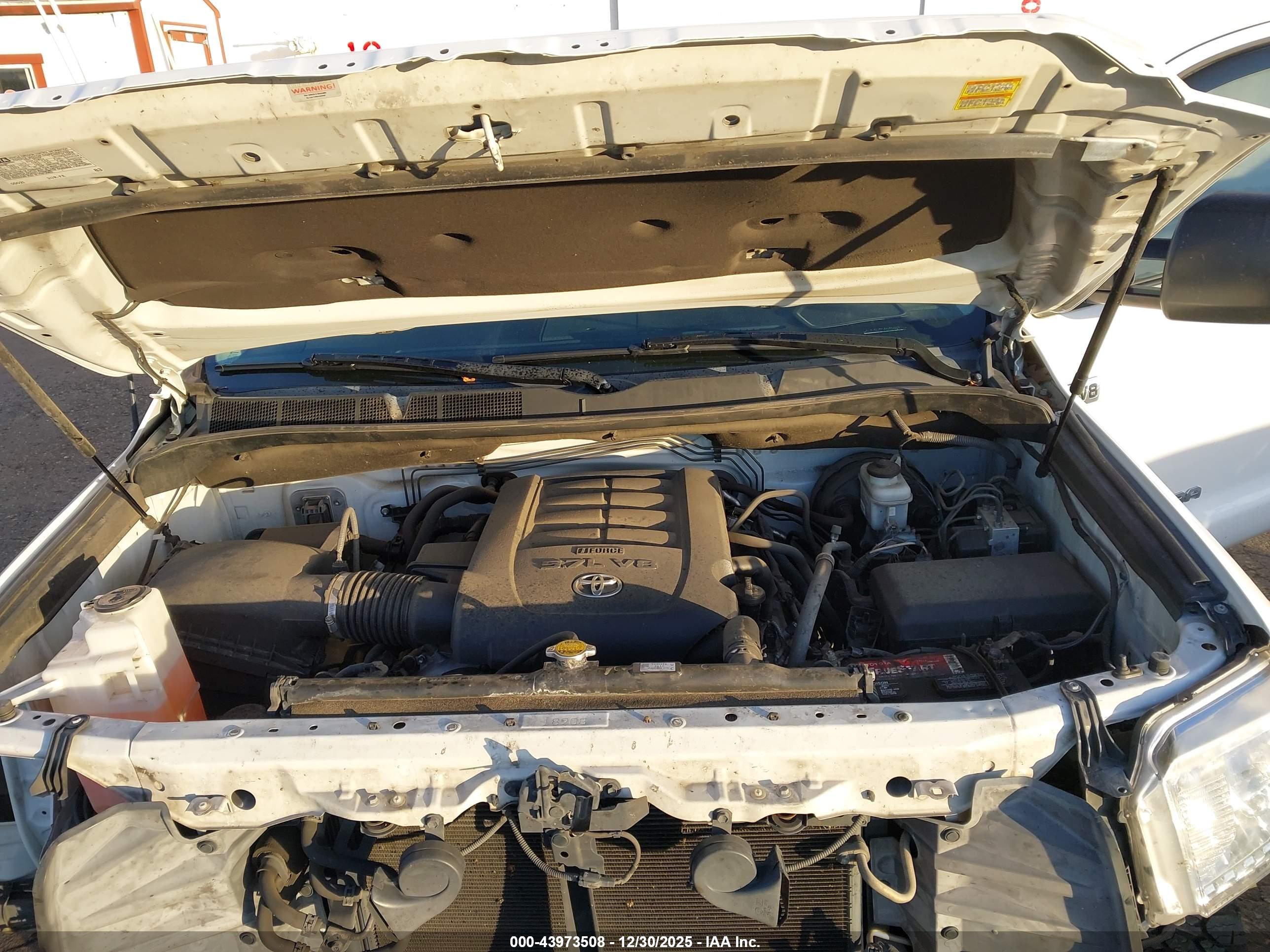 TOYOTA TUNDRA image 10