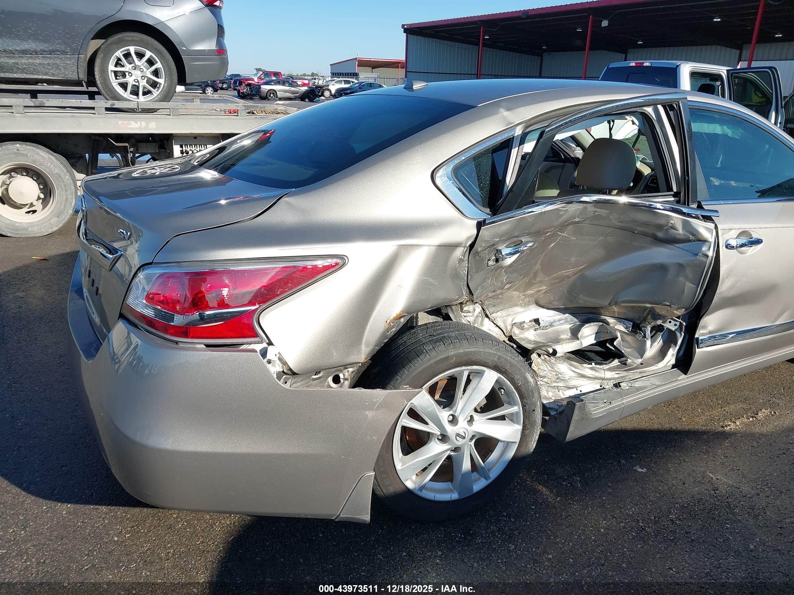 NISSAN ALTIMA image 6