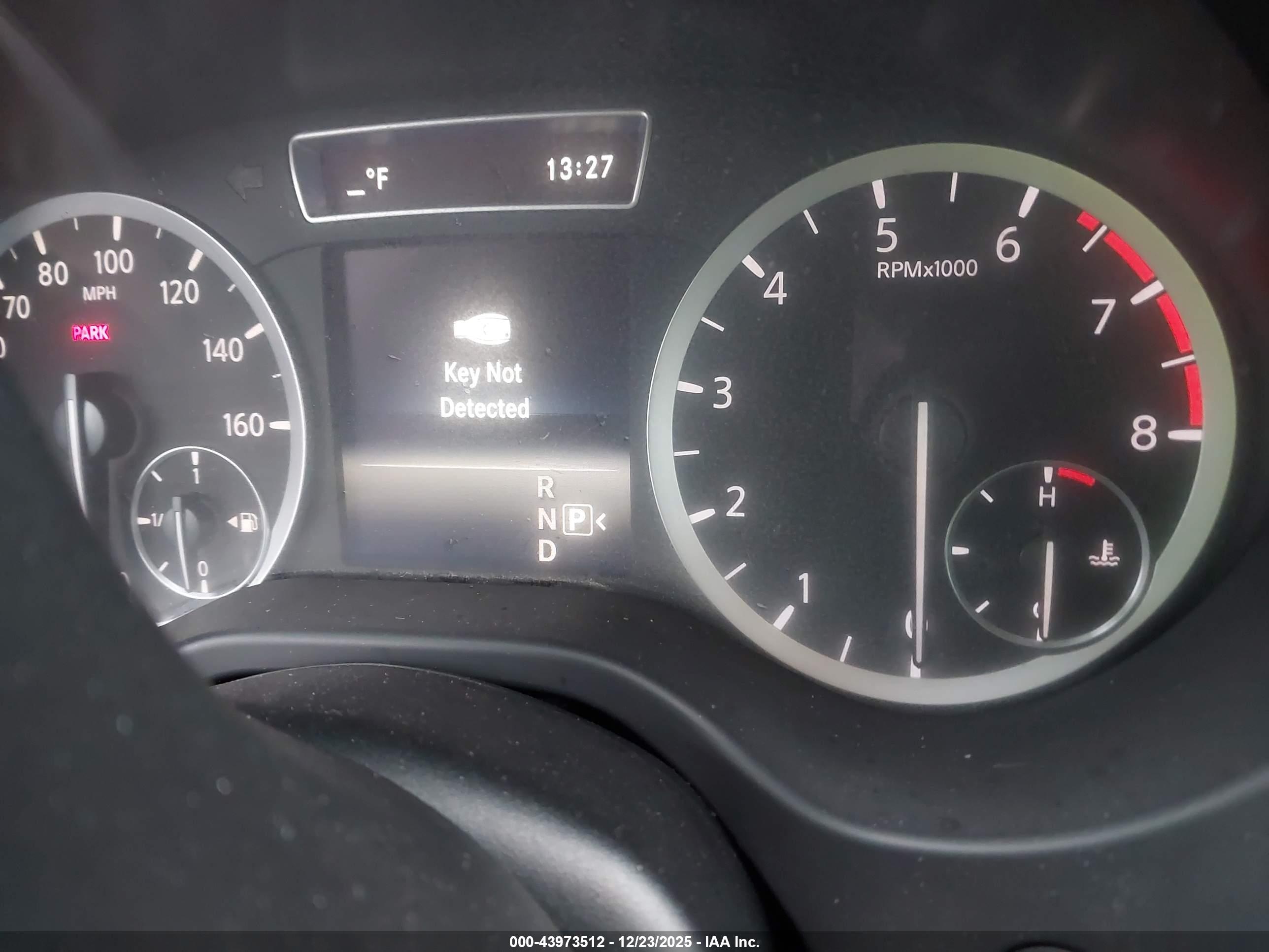 INFINITI QX30 image 7