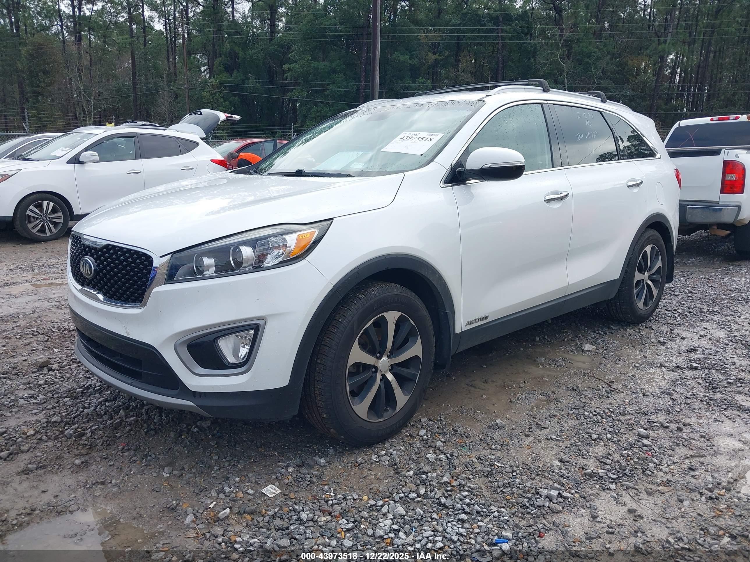KIA SORENTO image 2