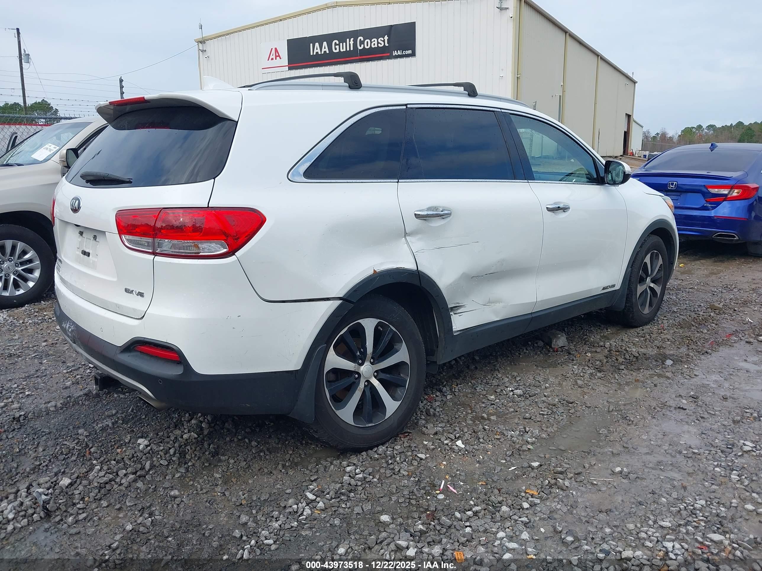 KIA SORENTO image 4