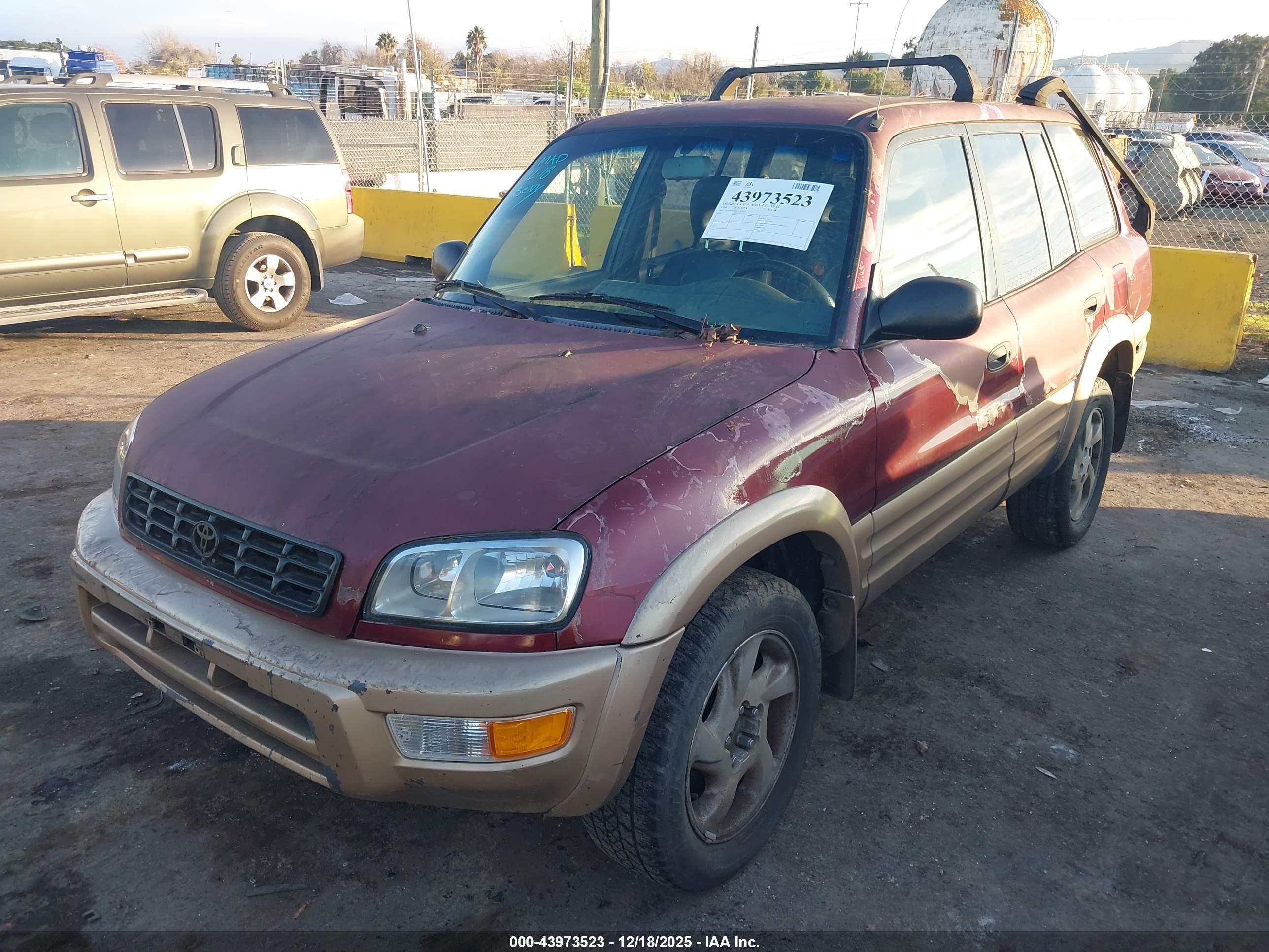 TOYOTA RAV4 image 6