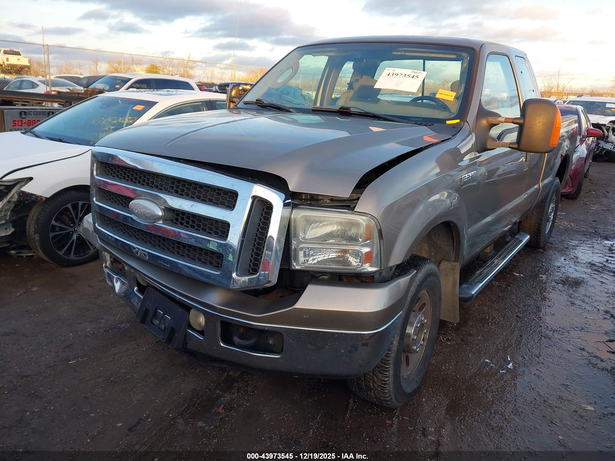 FORD F-250 image 2