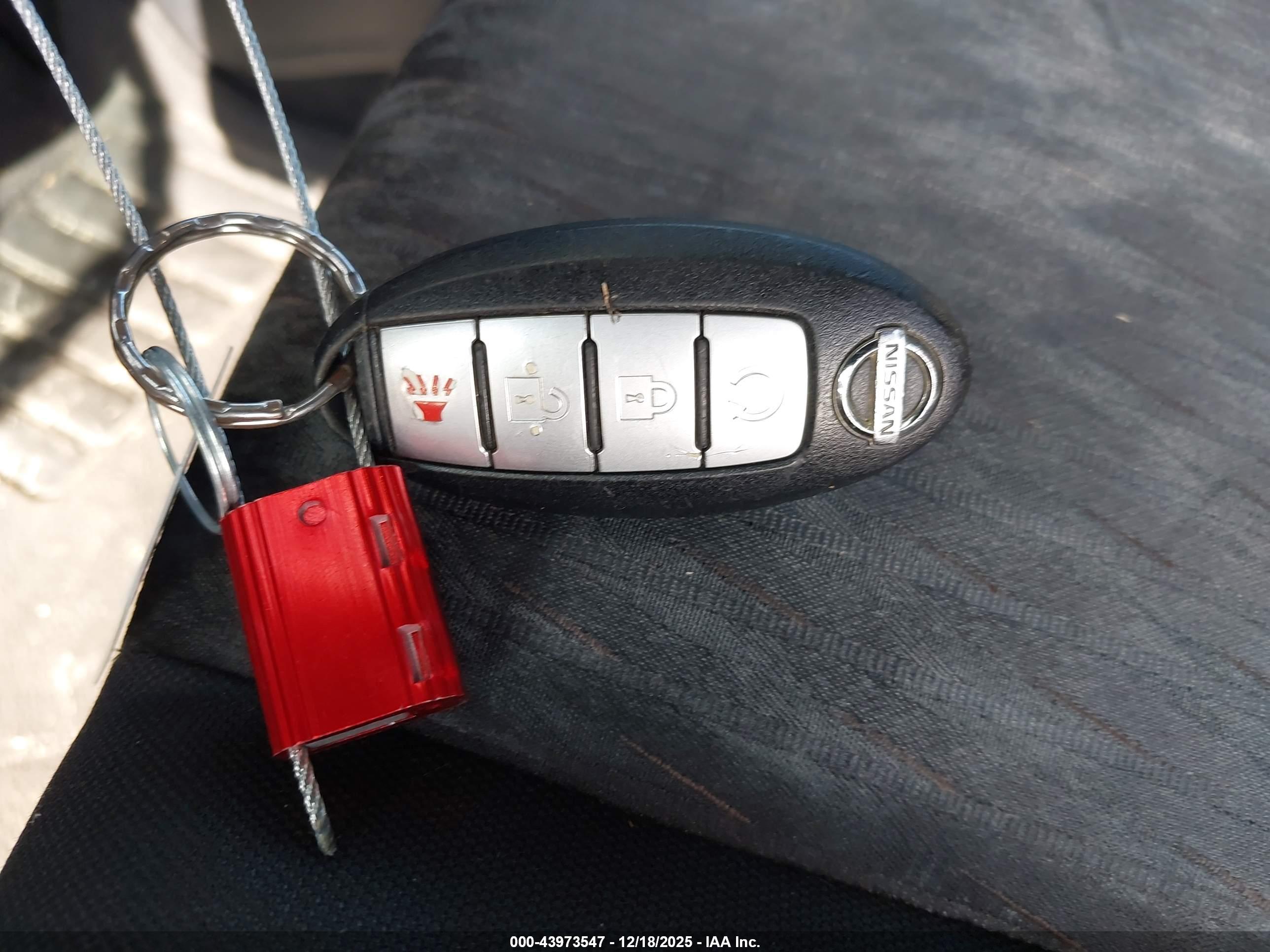 NISSAN ROGUE image 11
