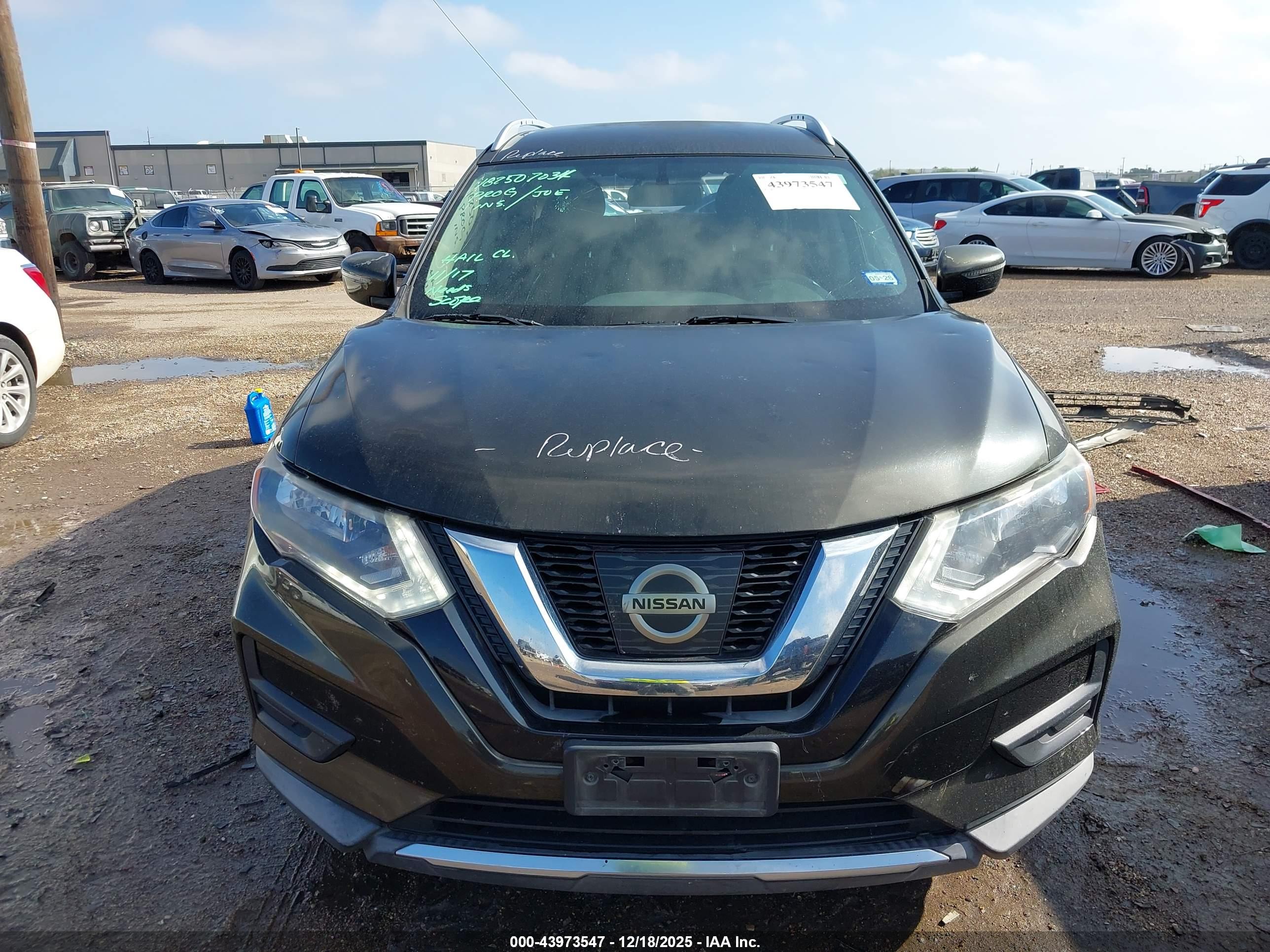 NISSAN ROGUE image 6