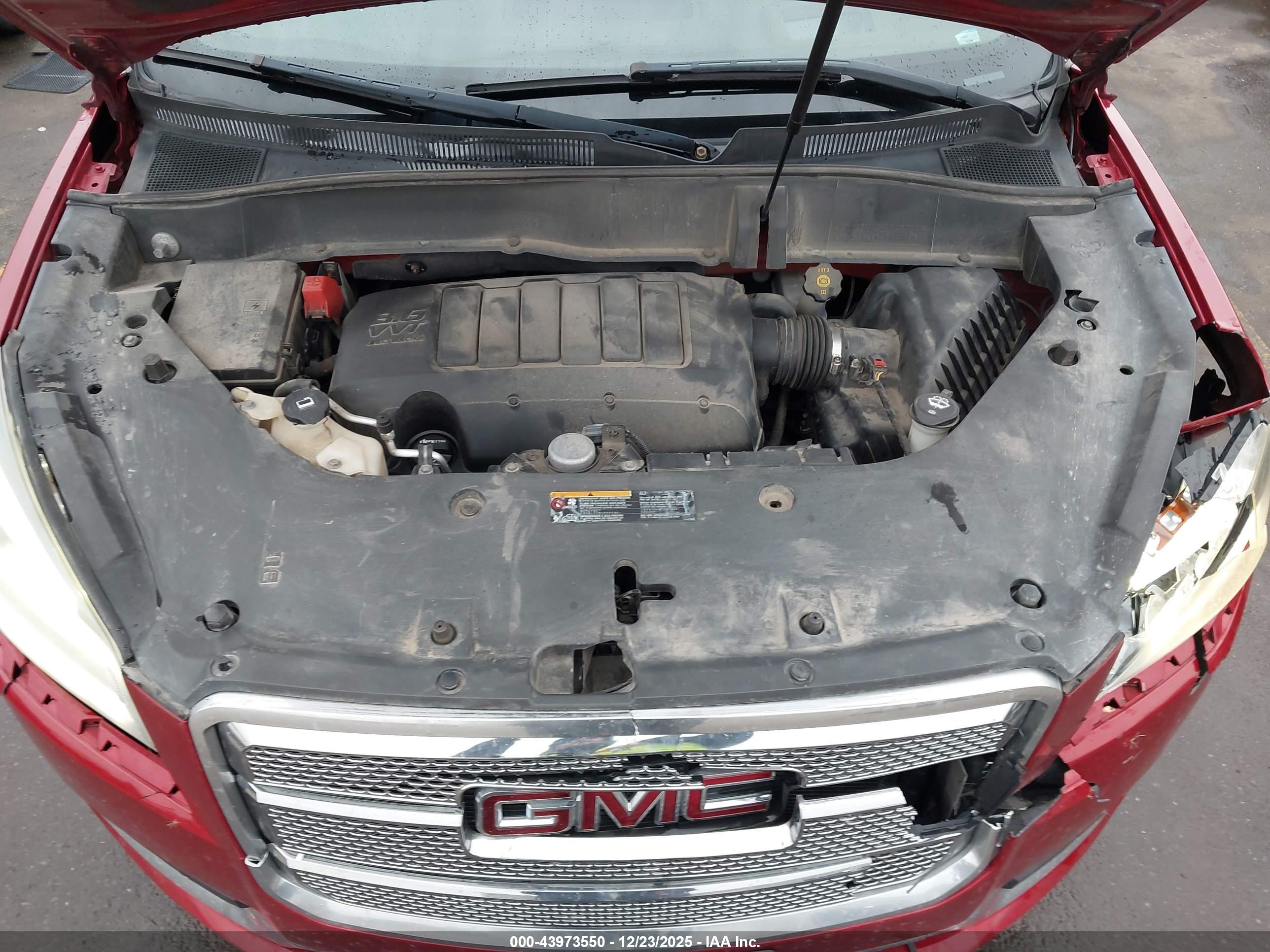 GMC ACADIA image 10