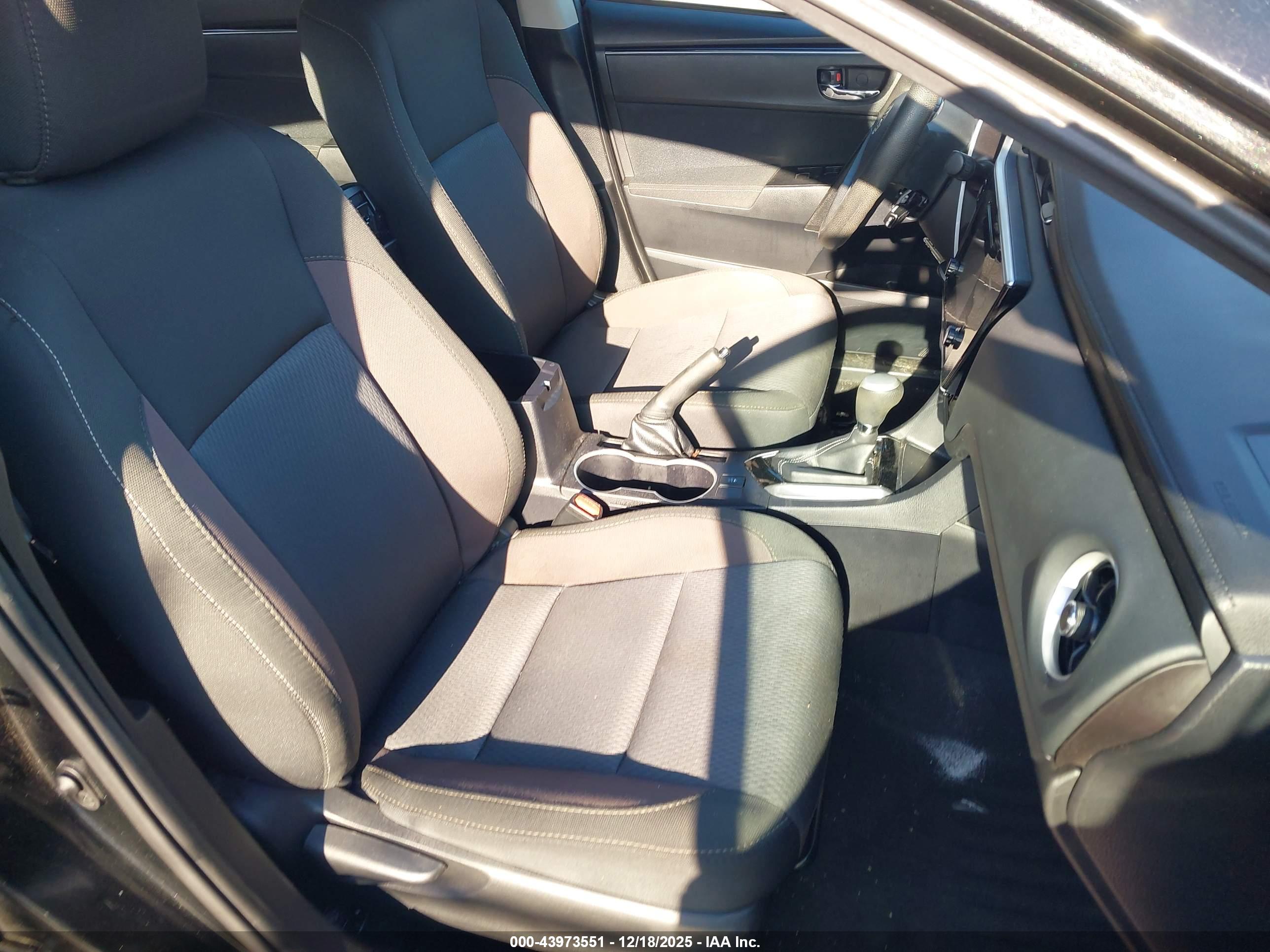 TOYOTA COROLLA image 5