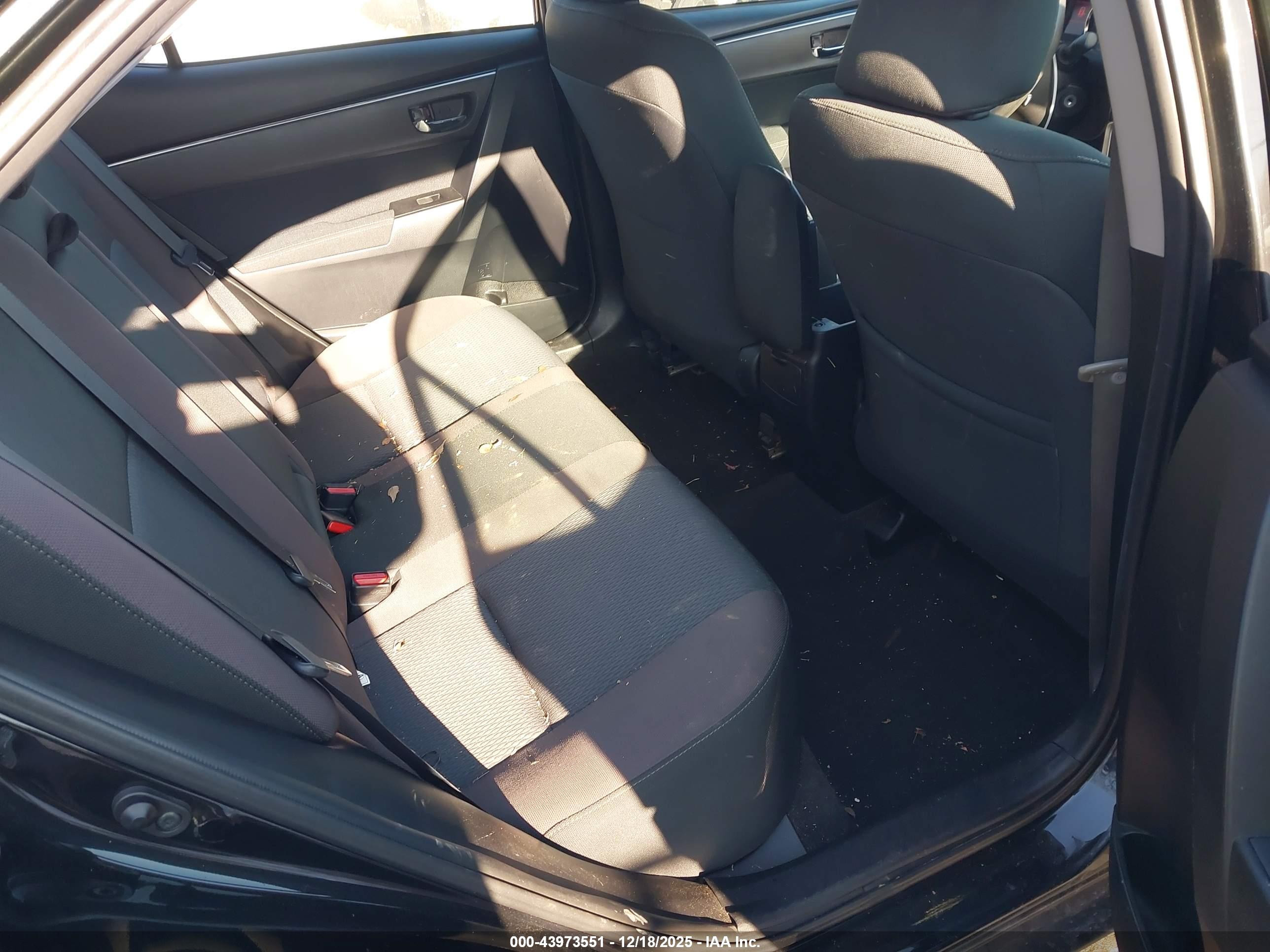 TOYOTA COROLLA image 8
