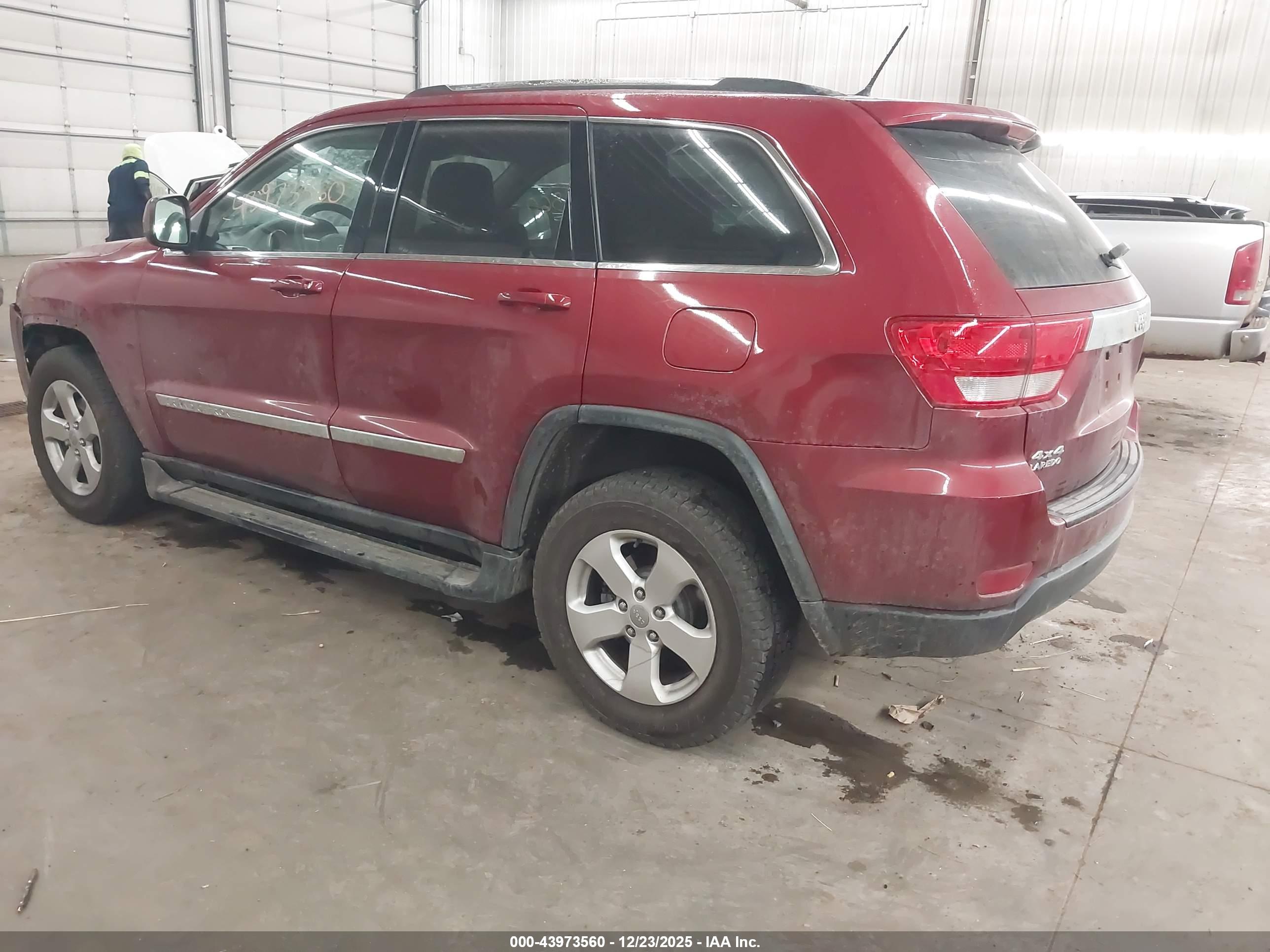 JEEP GRAND image 3