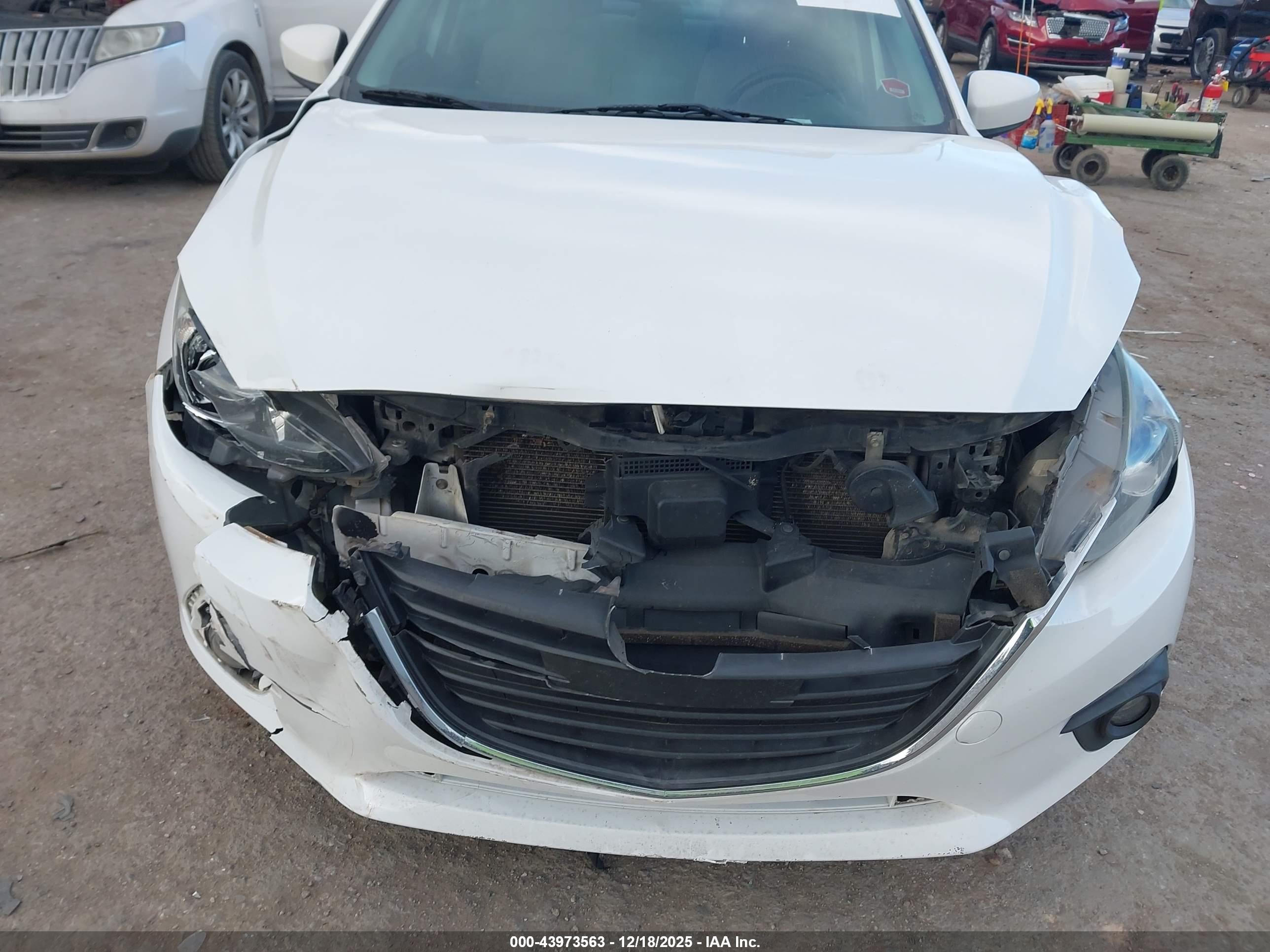MAZDA MAZDA3 image 6