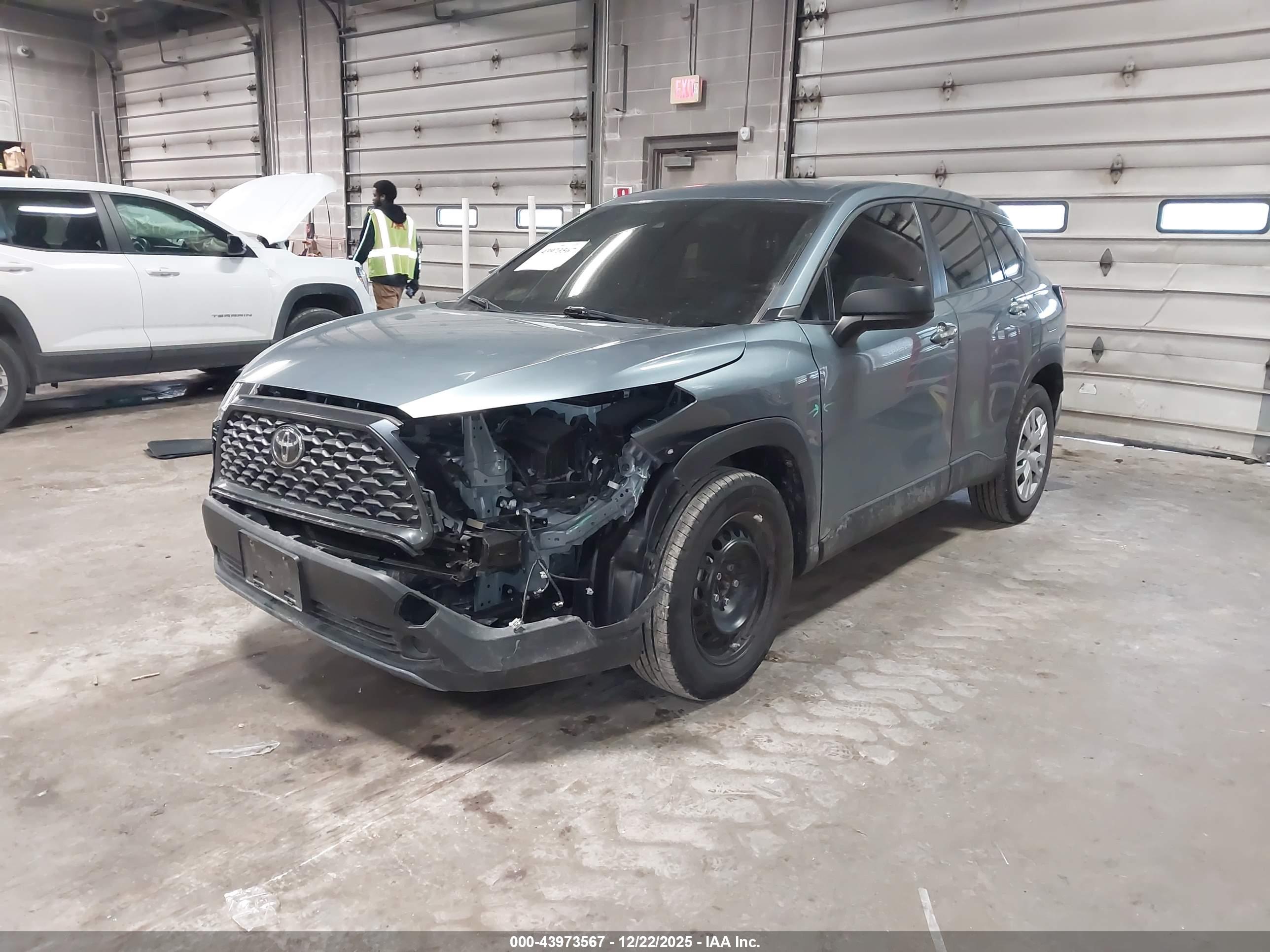 TOYOTA COROLLA image 2