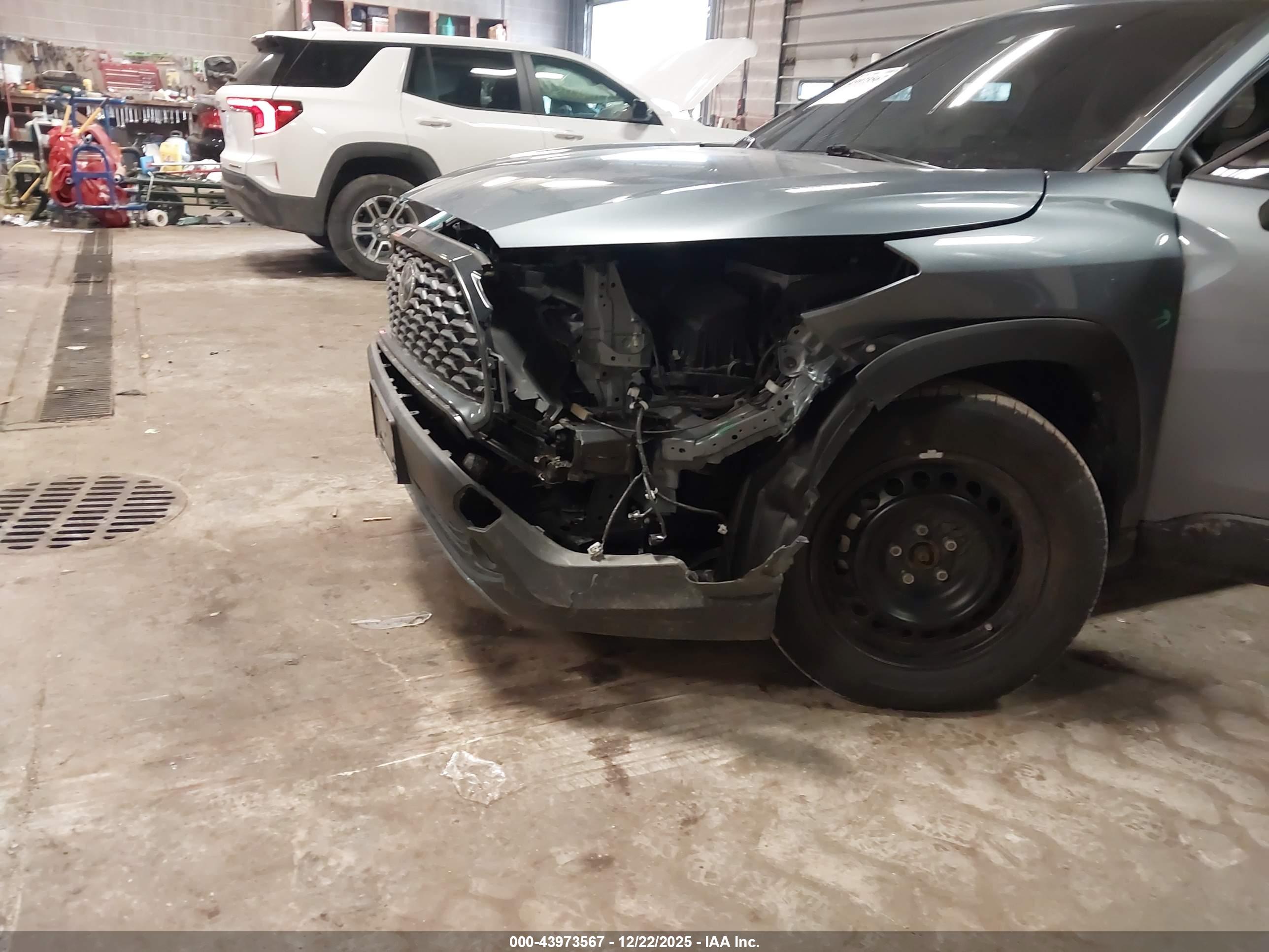 TOYOTA COROLLA image 6