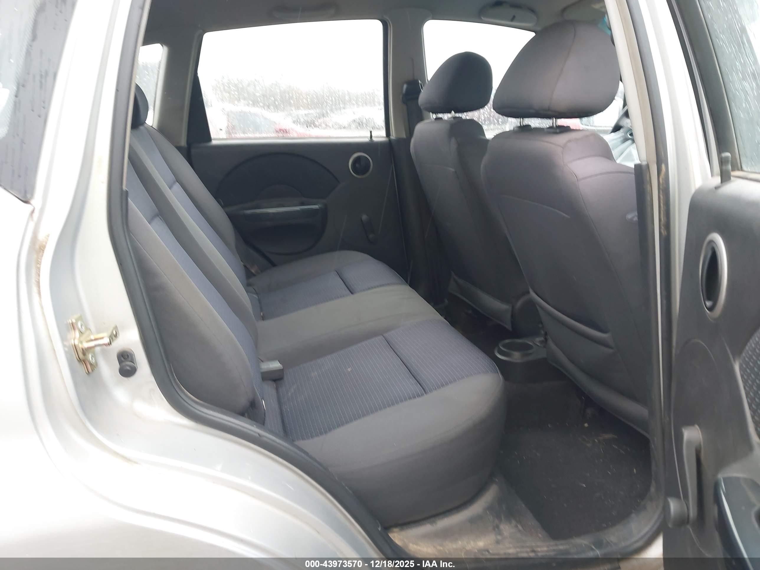 CHEVROLET AVEO image 8