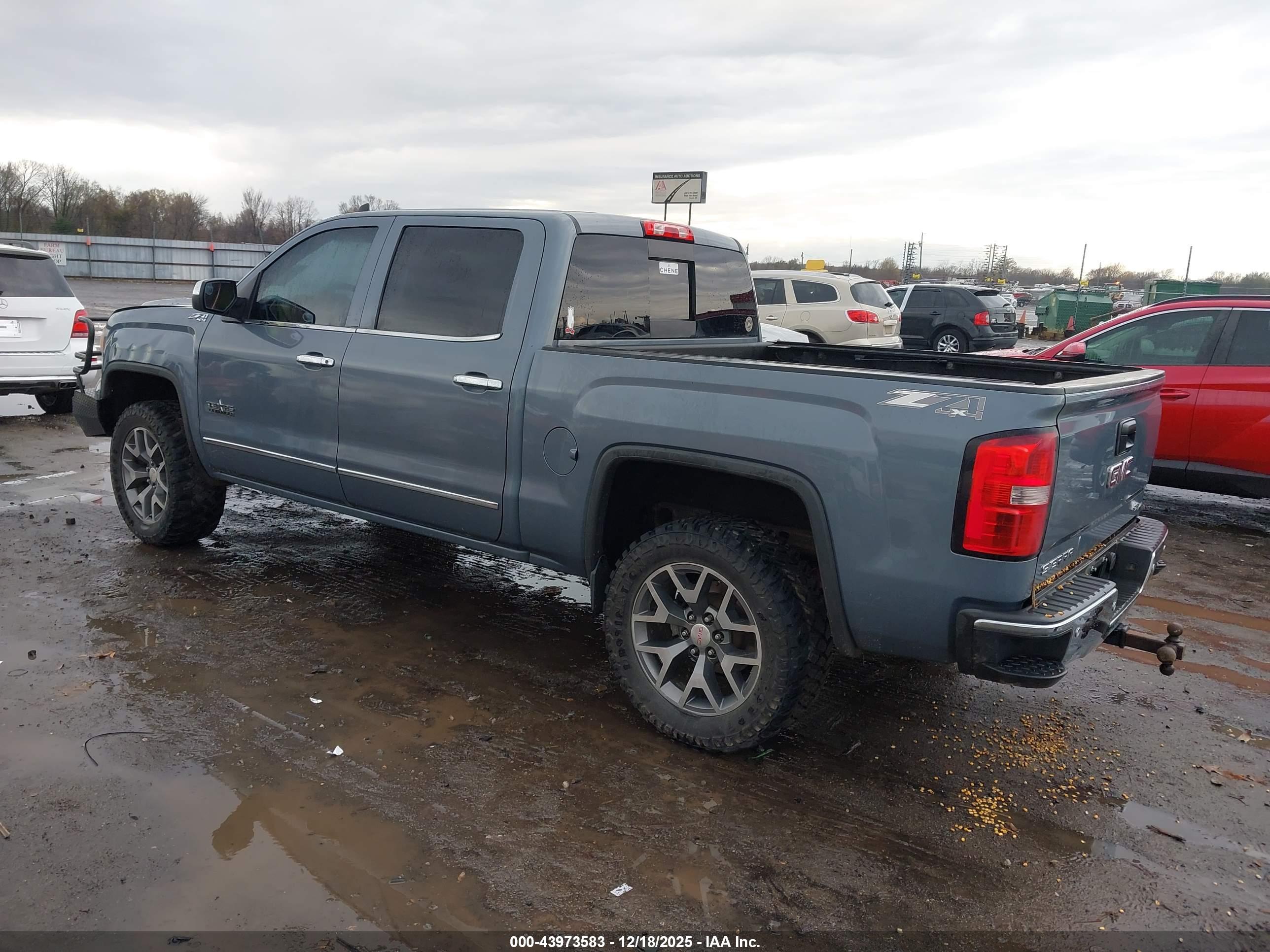 GMC SIERRA image 3