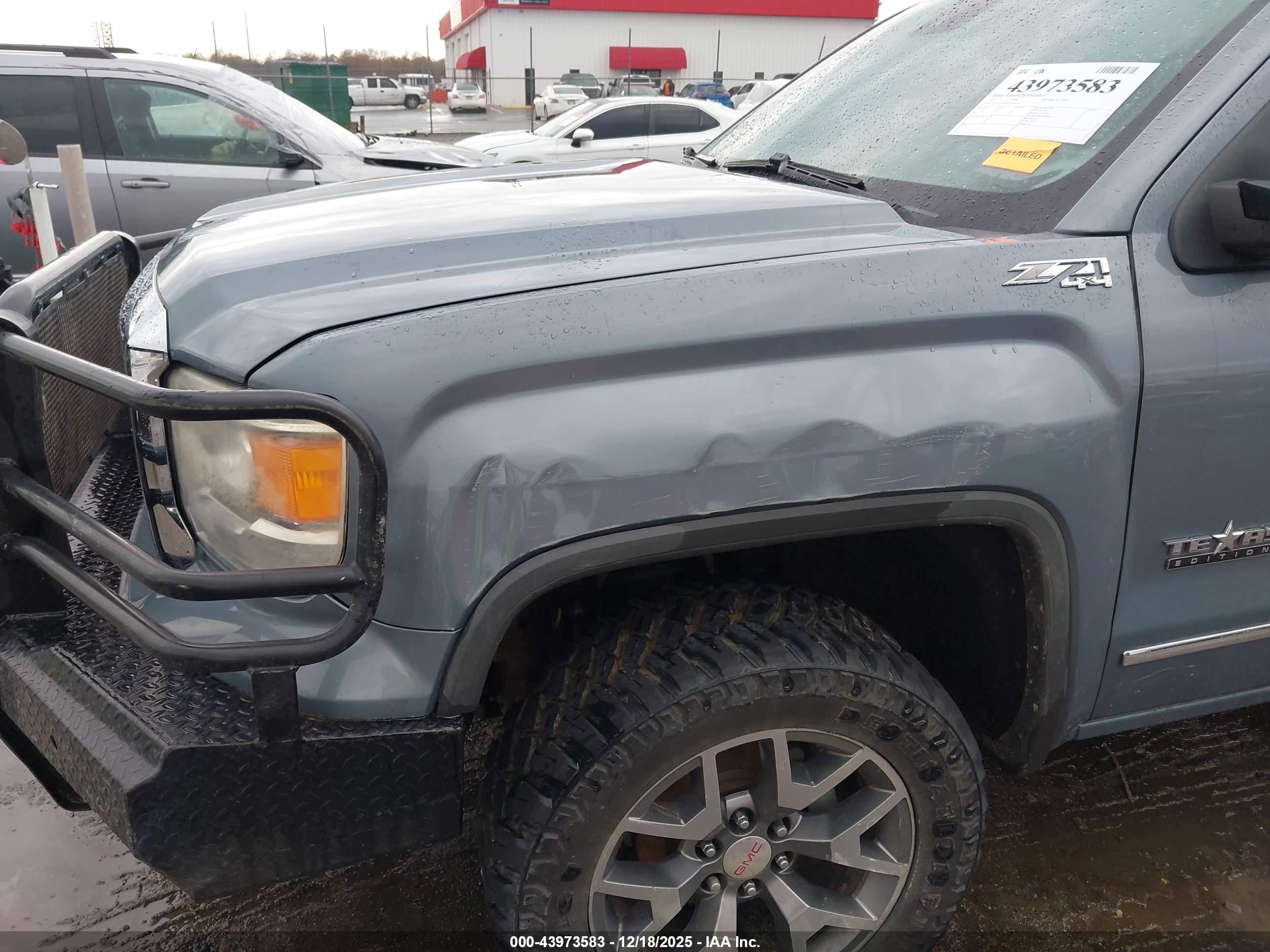 GMC SIERRA image 6