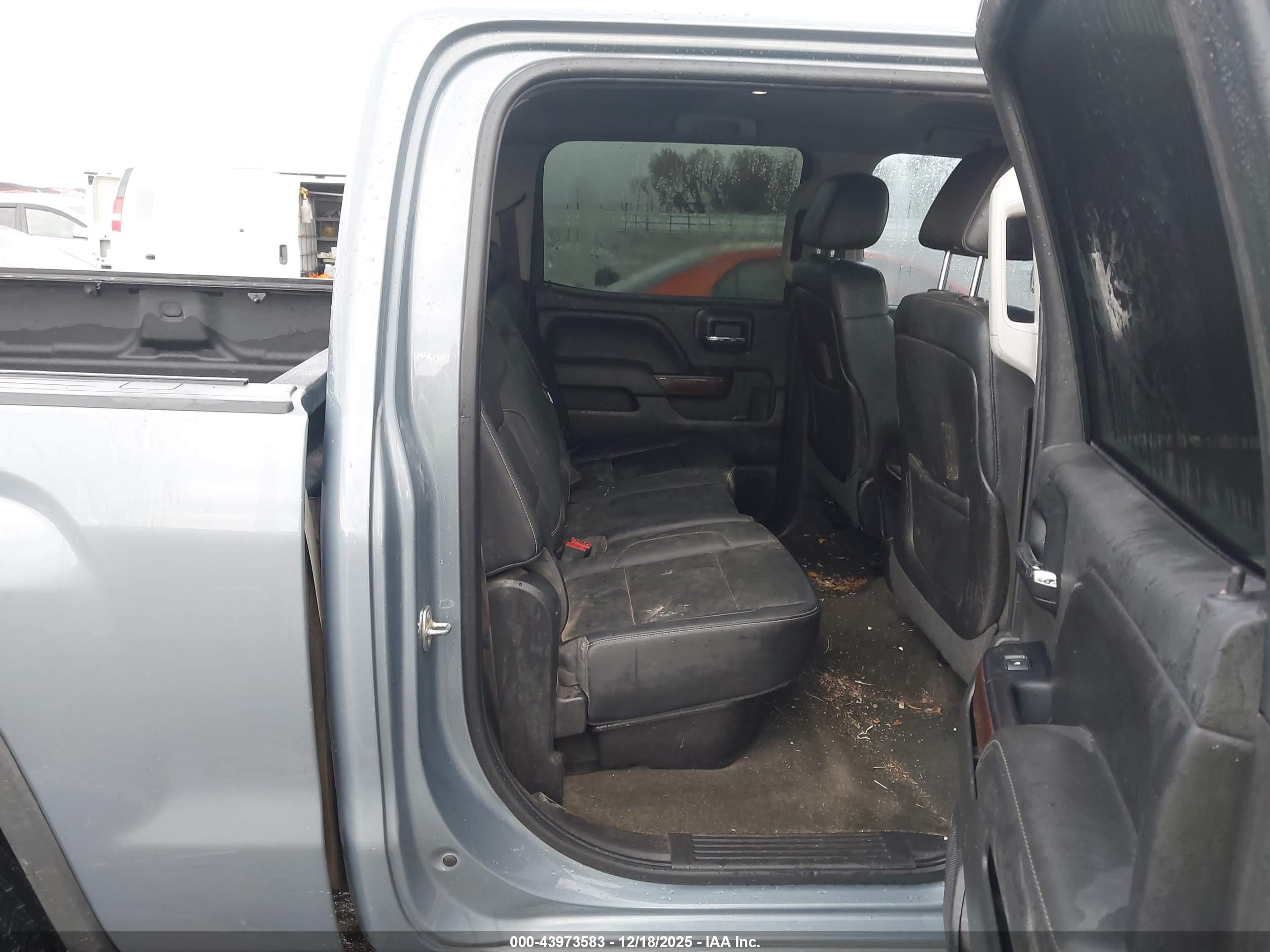 GMC SIERRA image 8