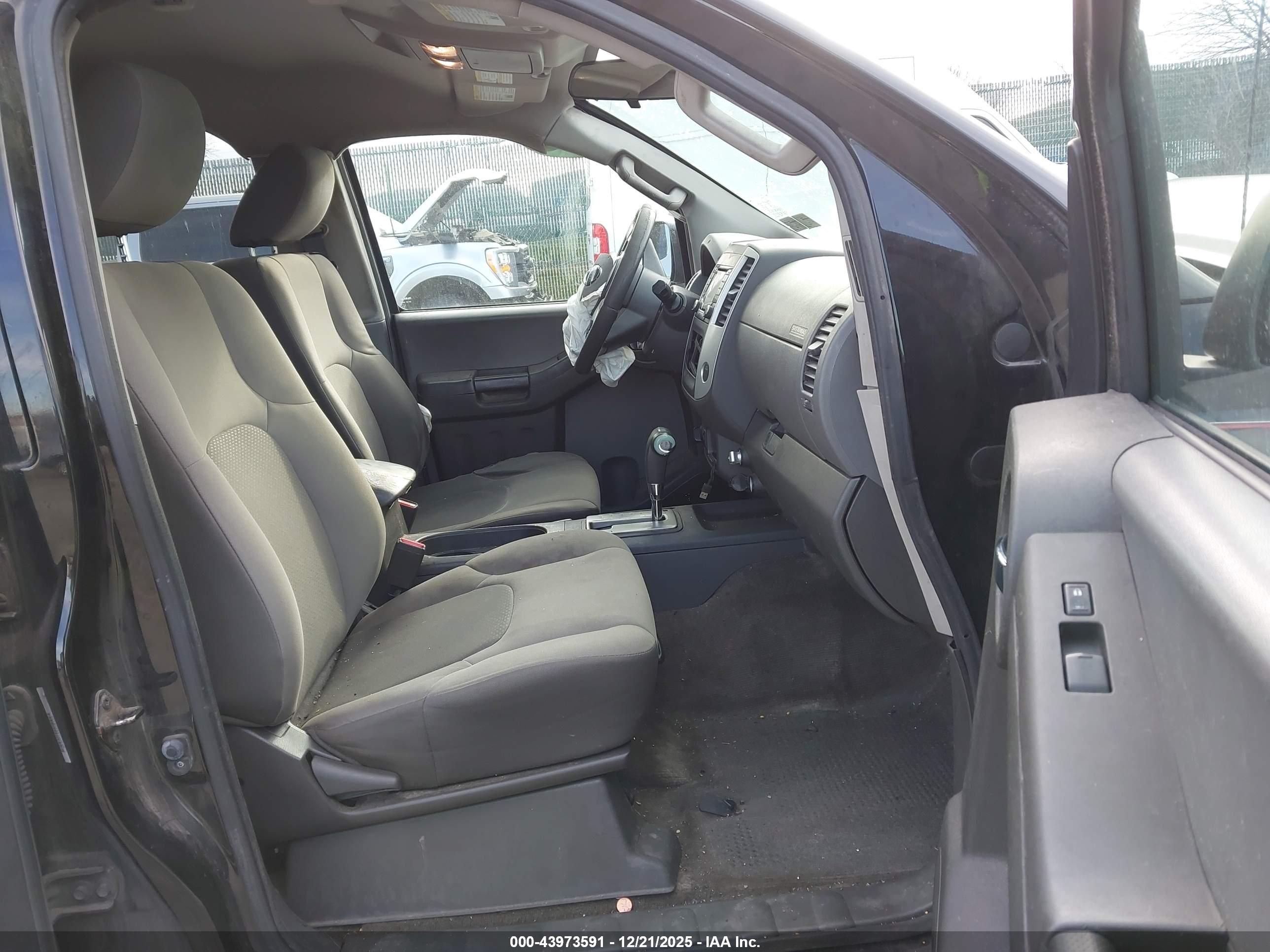 NISSAN XTERRA image 5