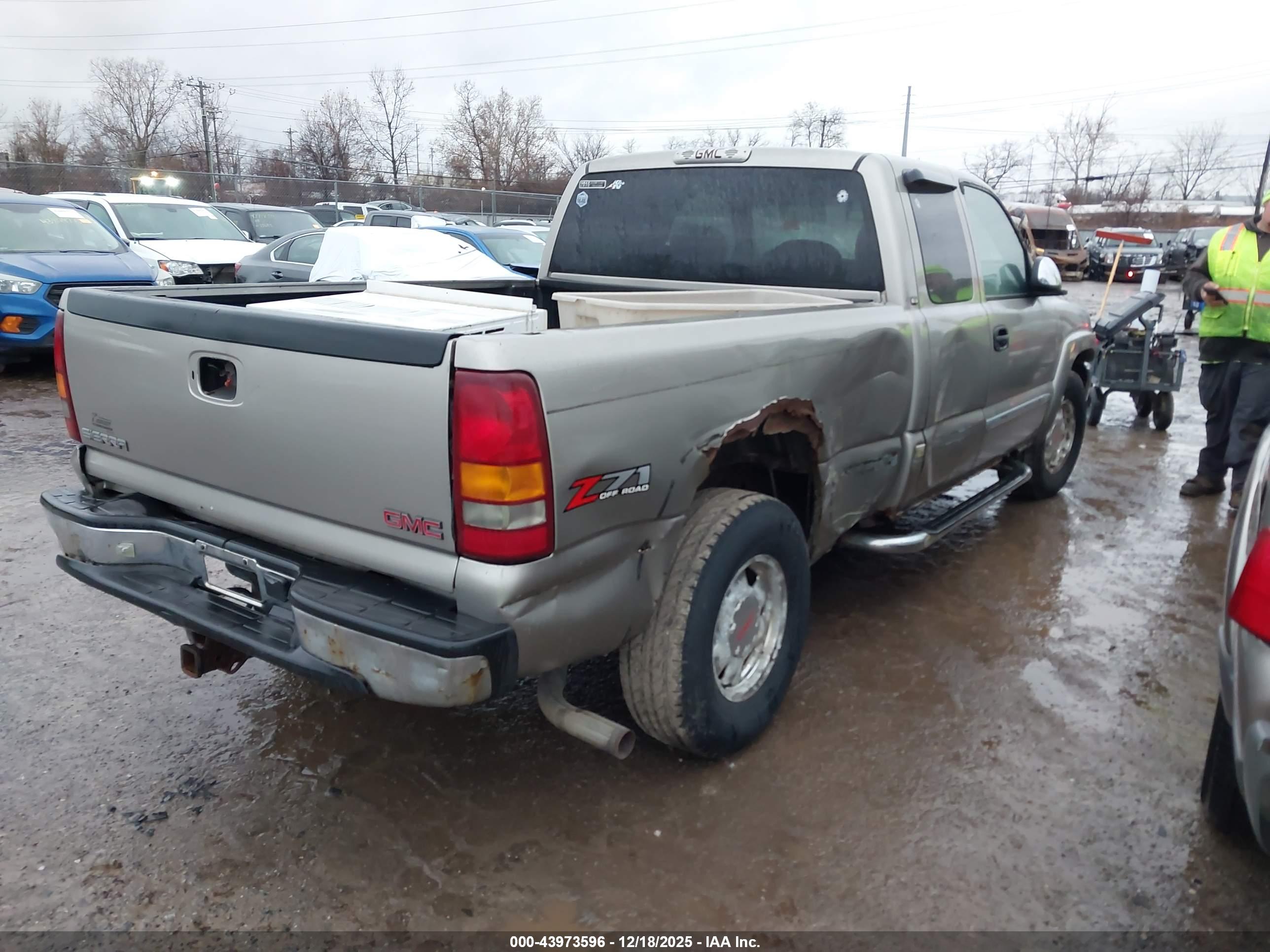 GMC SIERRA image 4