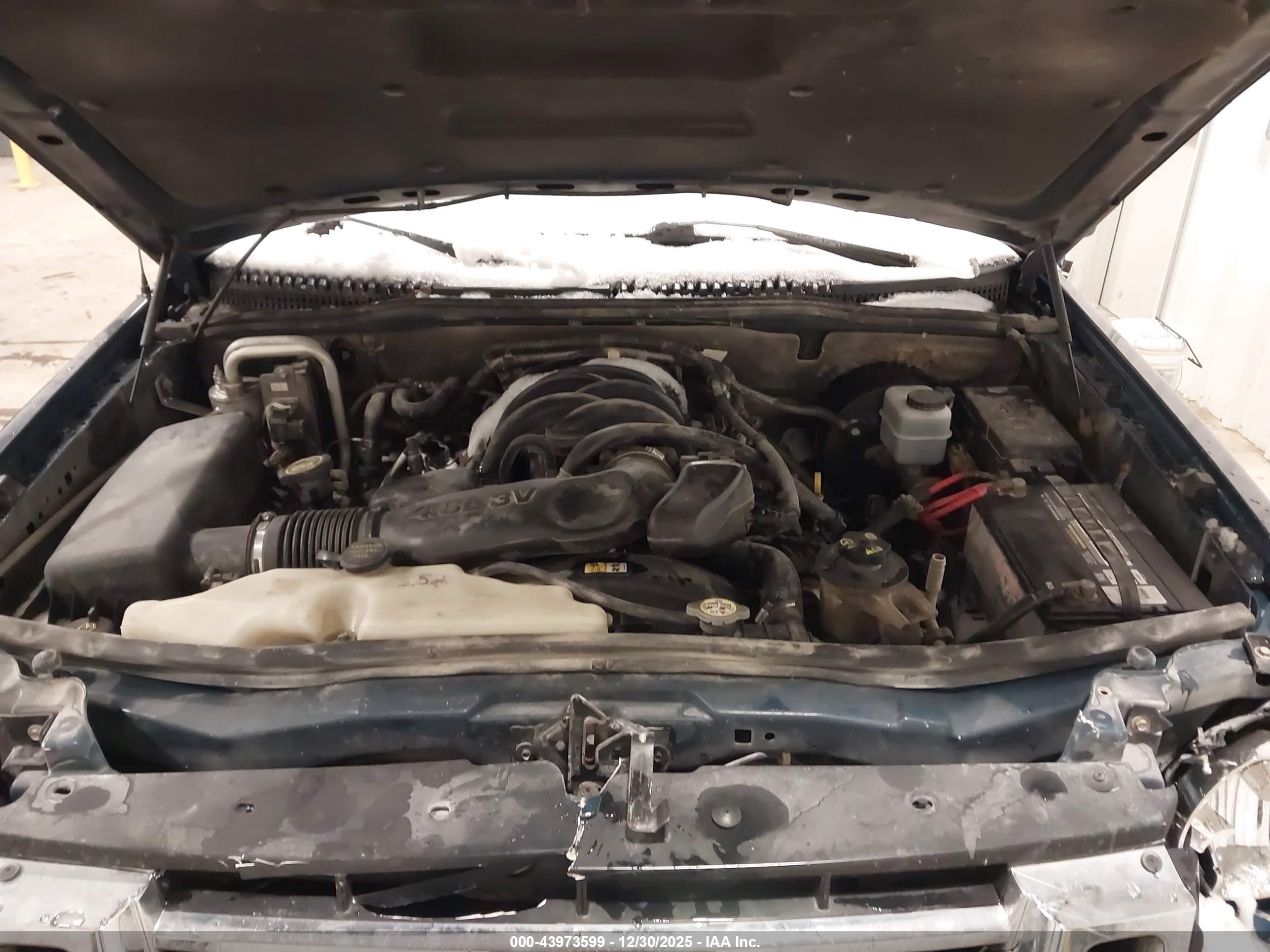 FORD EXPLORER image 10