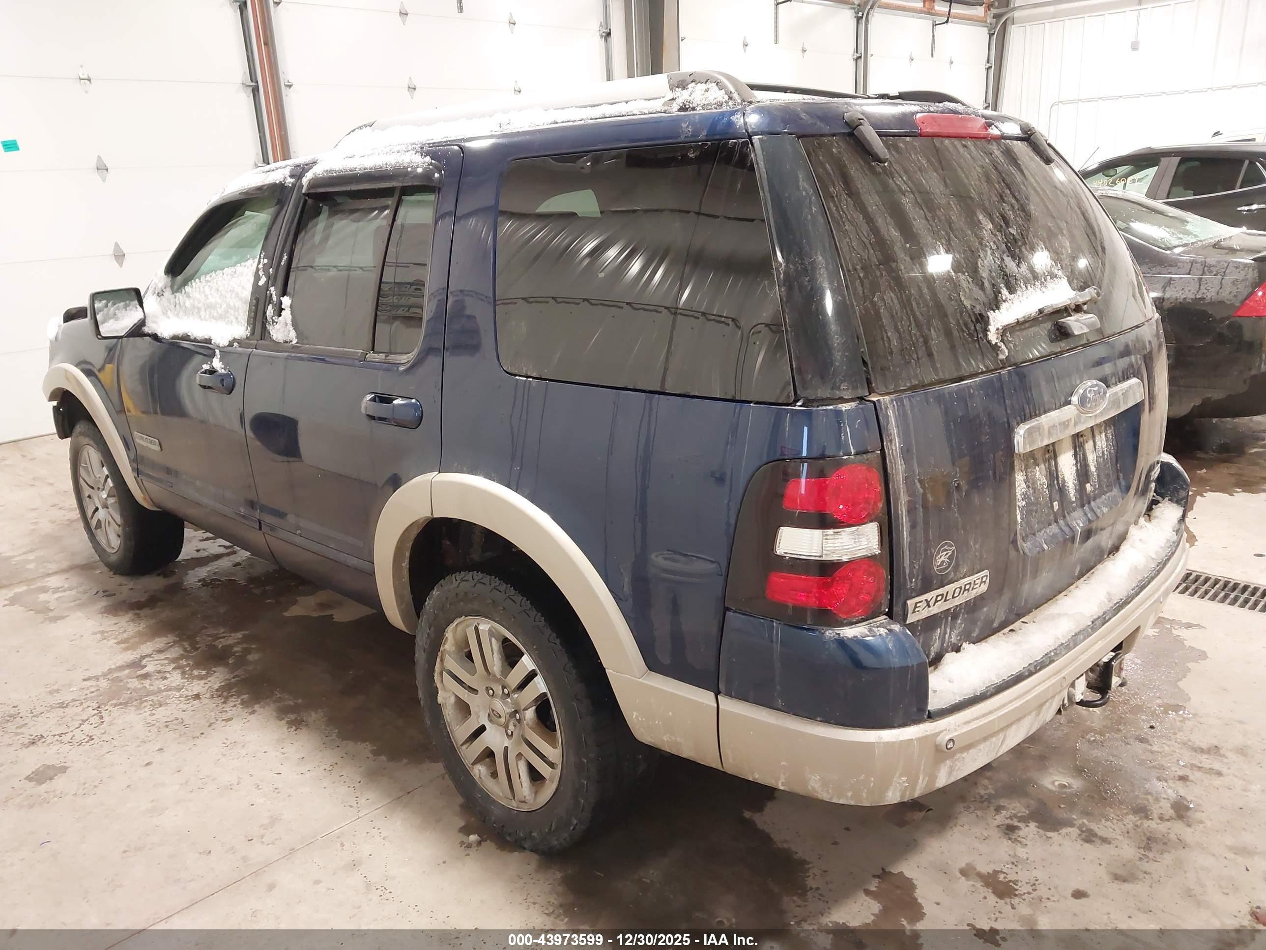 FORD EXPLORER image 3