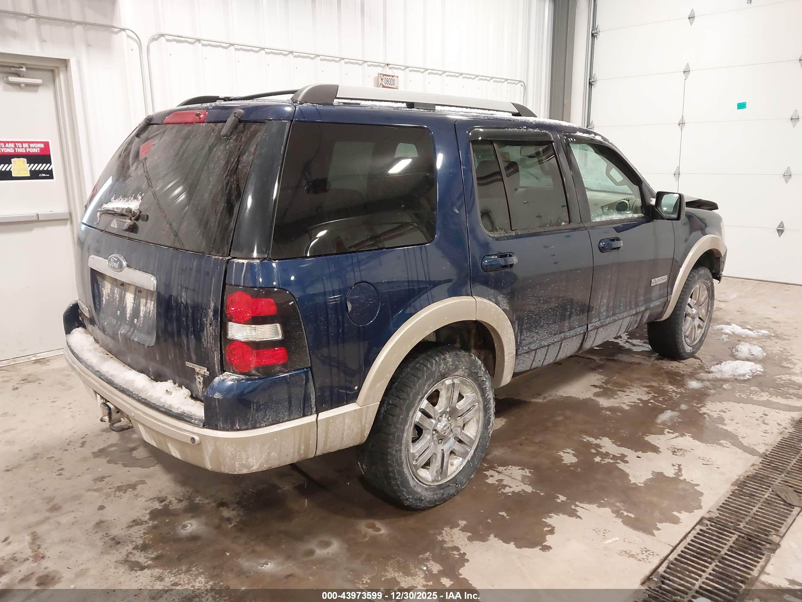 FORD EXPLORER image 4