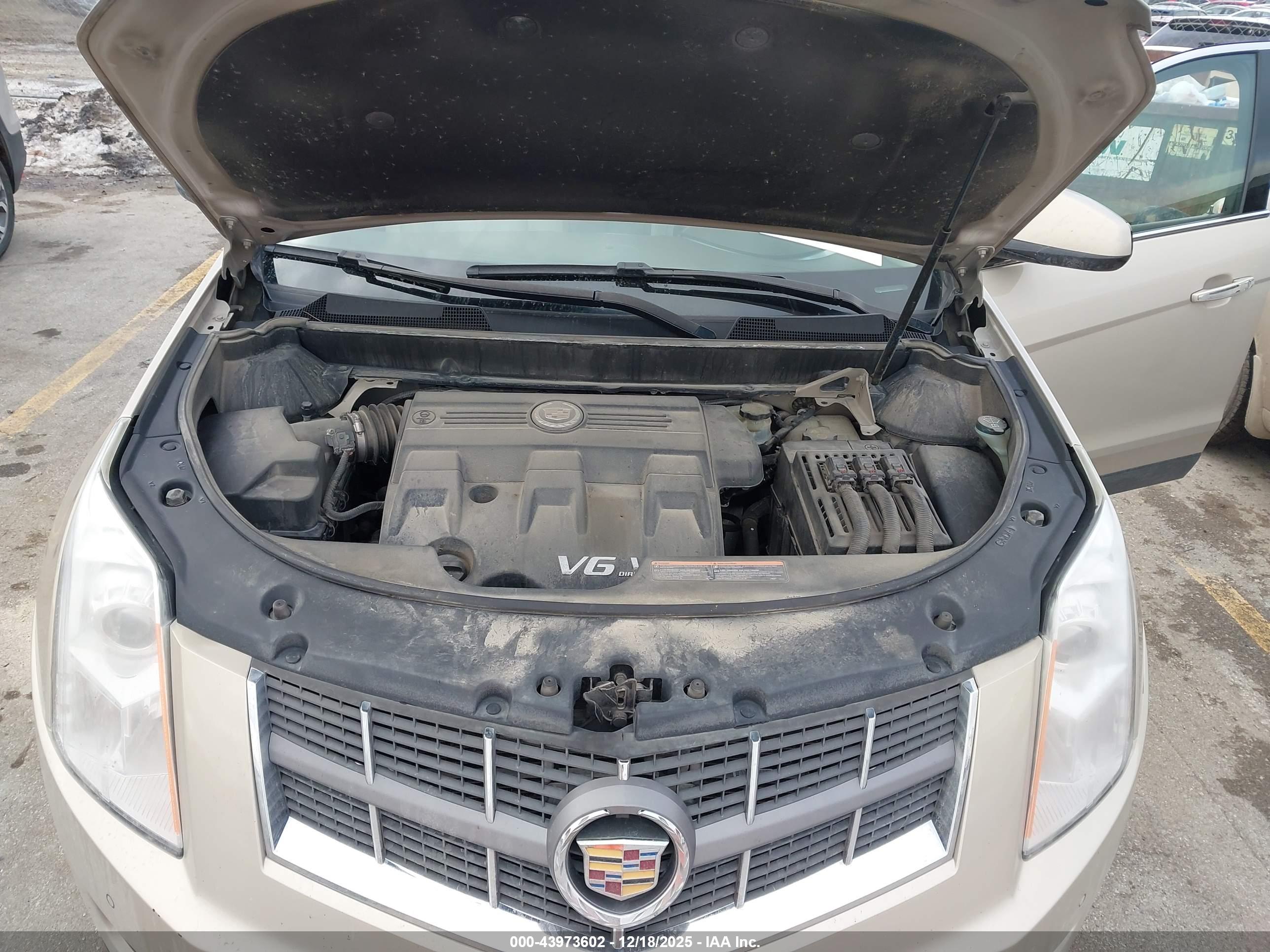 CADILLAC SRX image 10