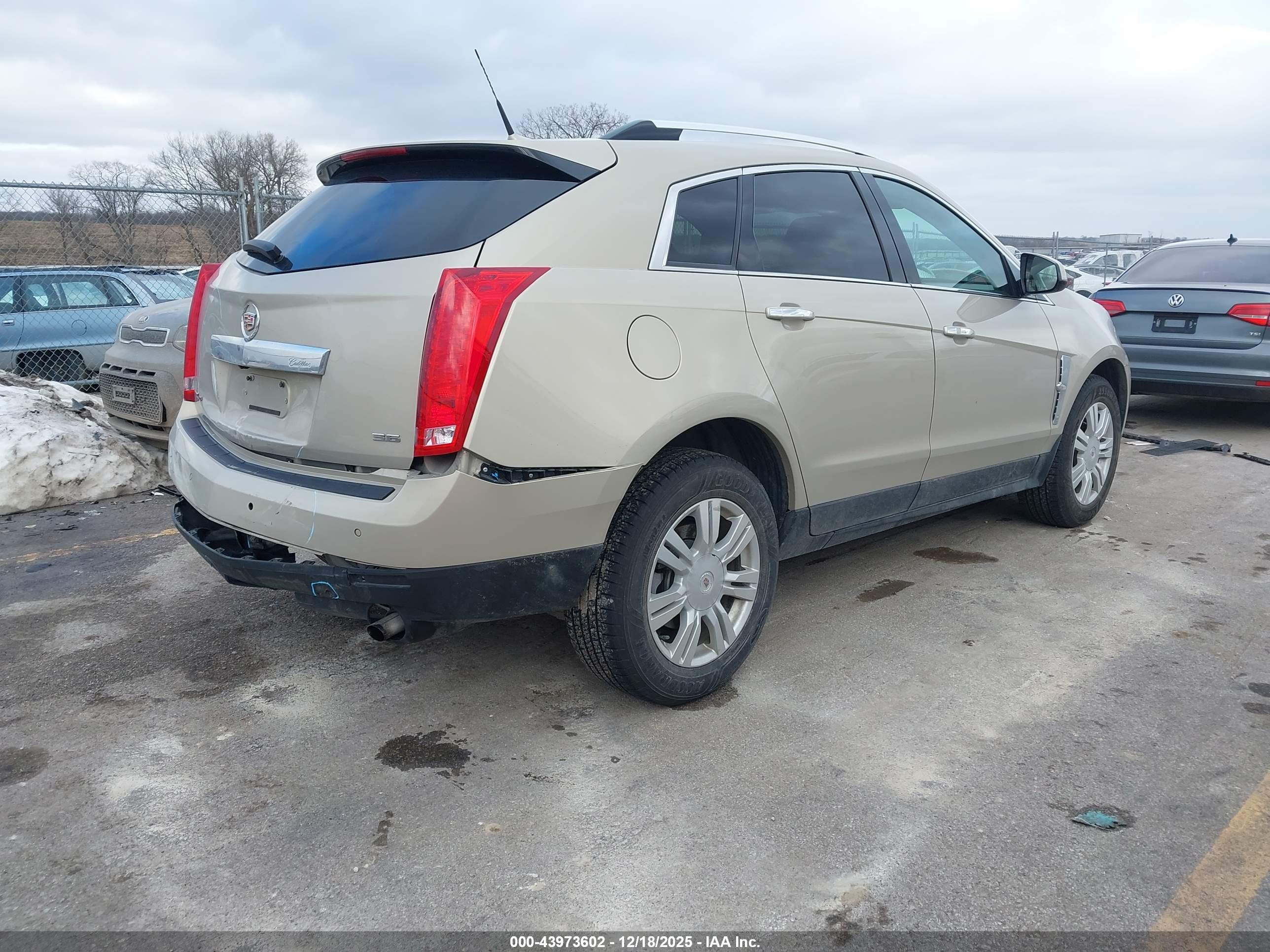 CADILLAC SRX image 4