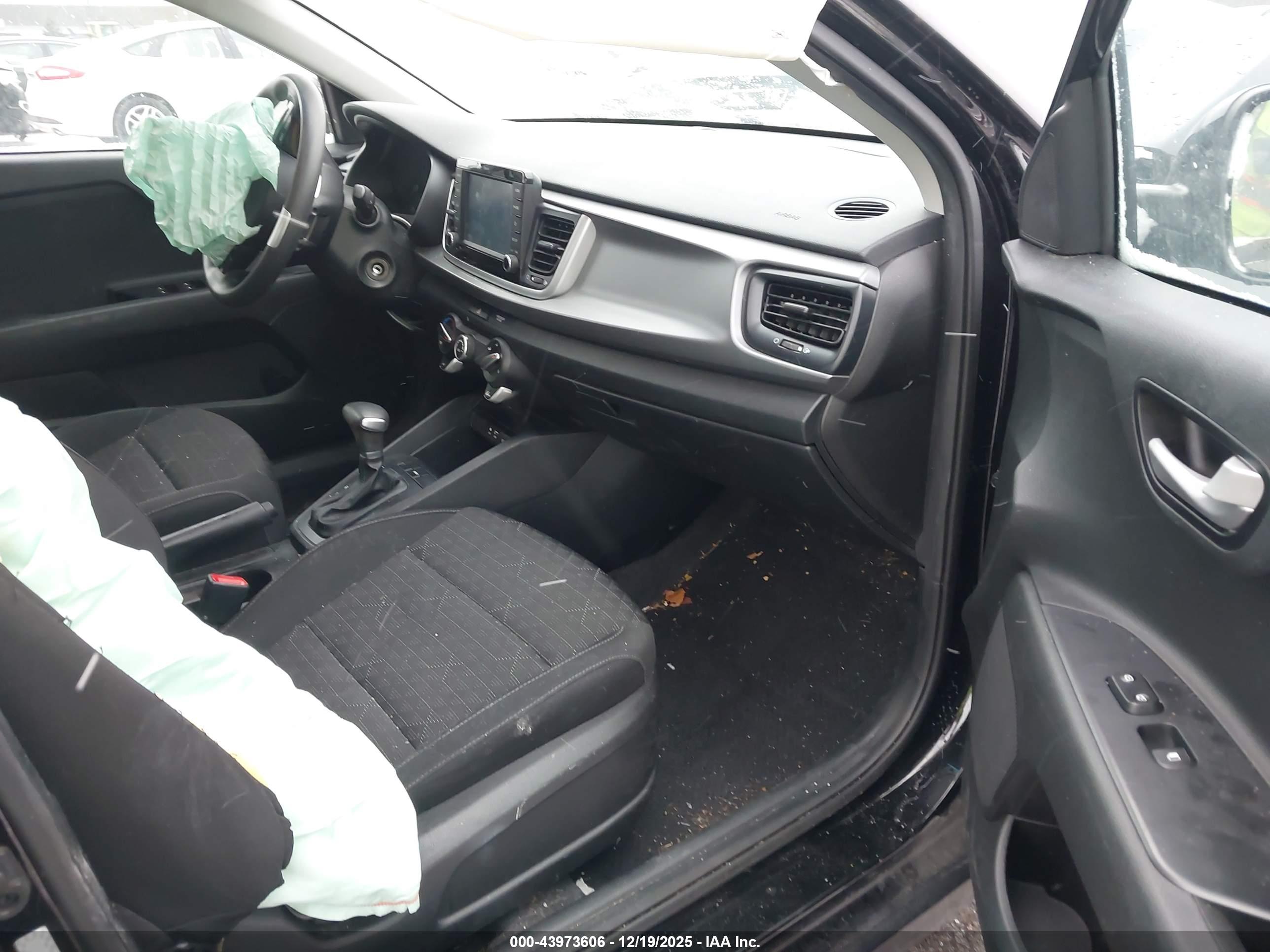KIA RIO image 5