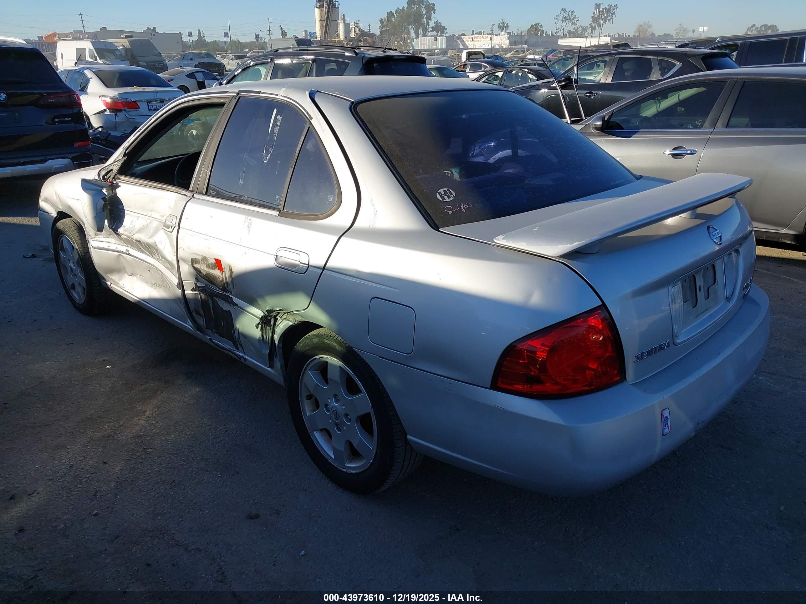 NISSAN SENTRA image 3