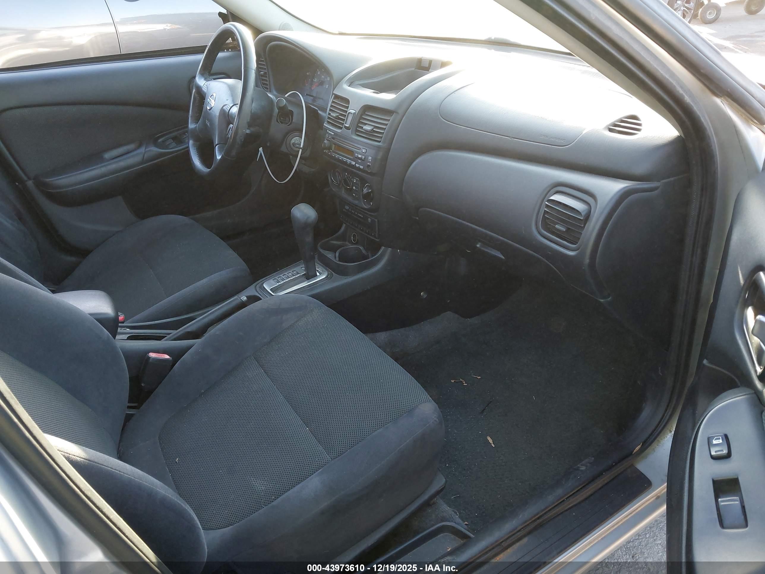 NISSAN SENTRA image 5