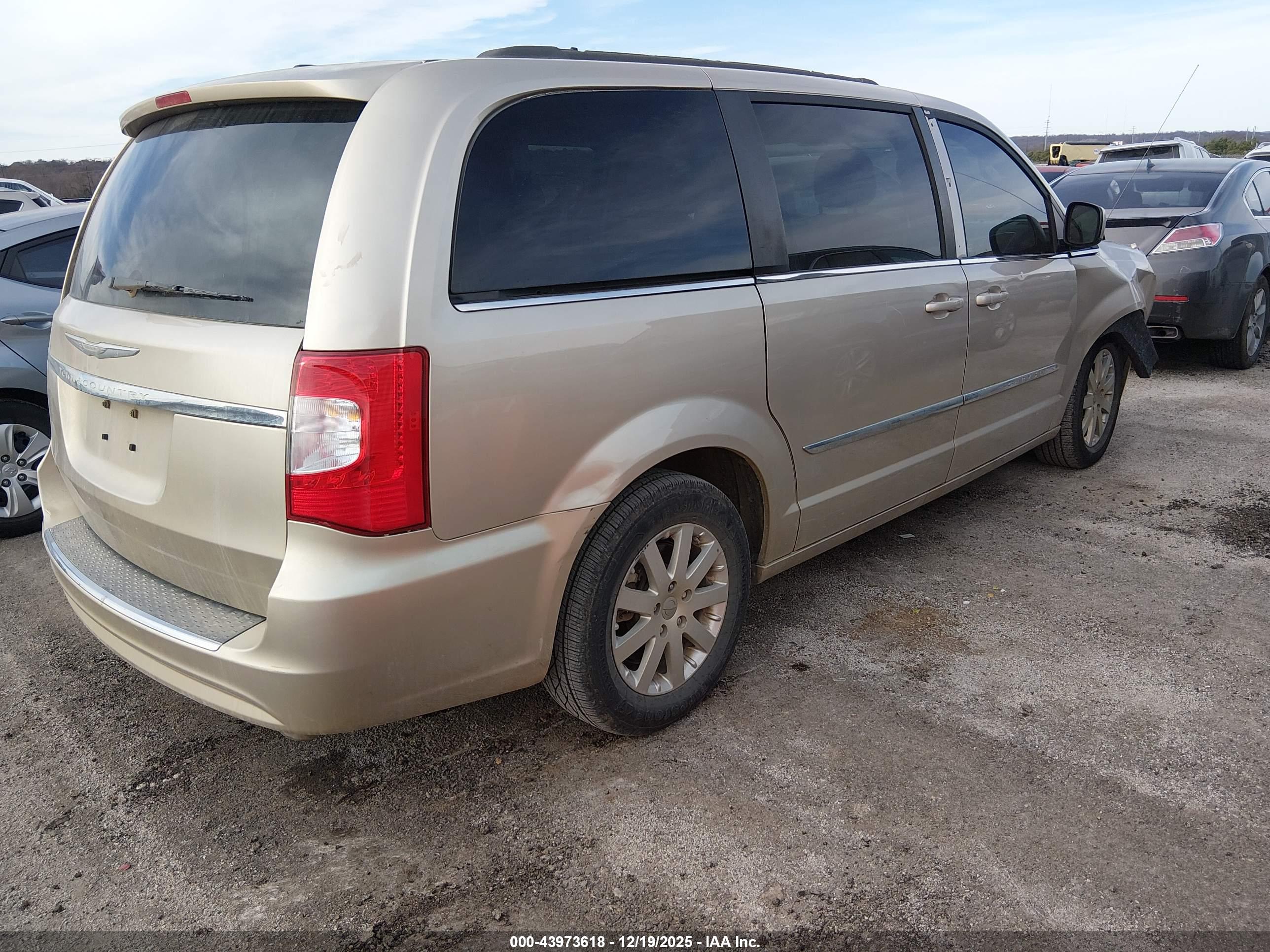 CHRYSLER TOWN image 4