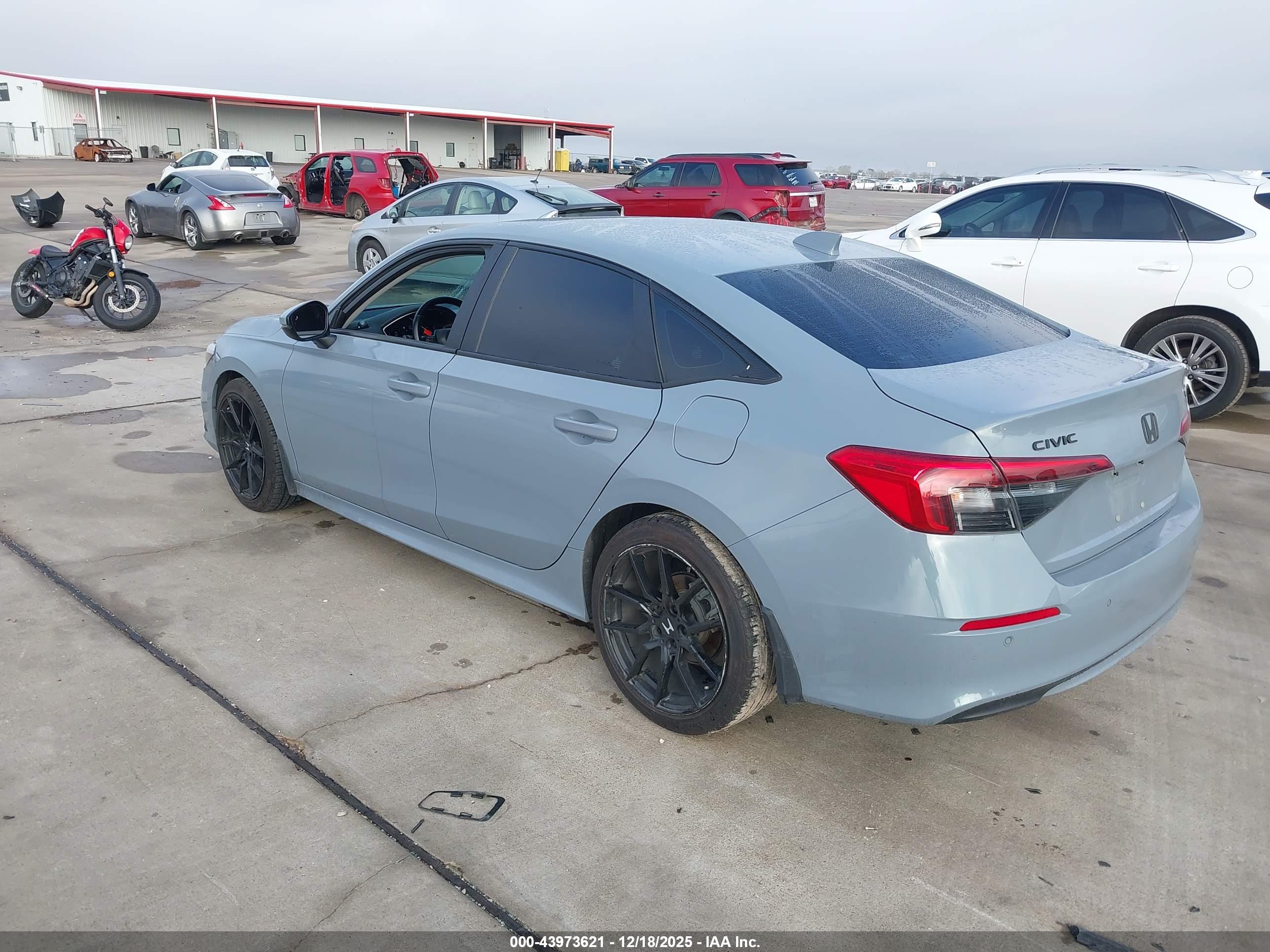 HONDA CIVIC image 3