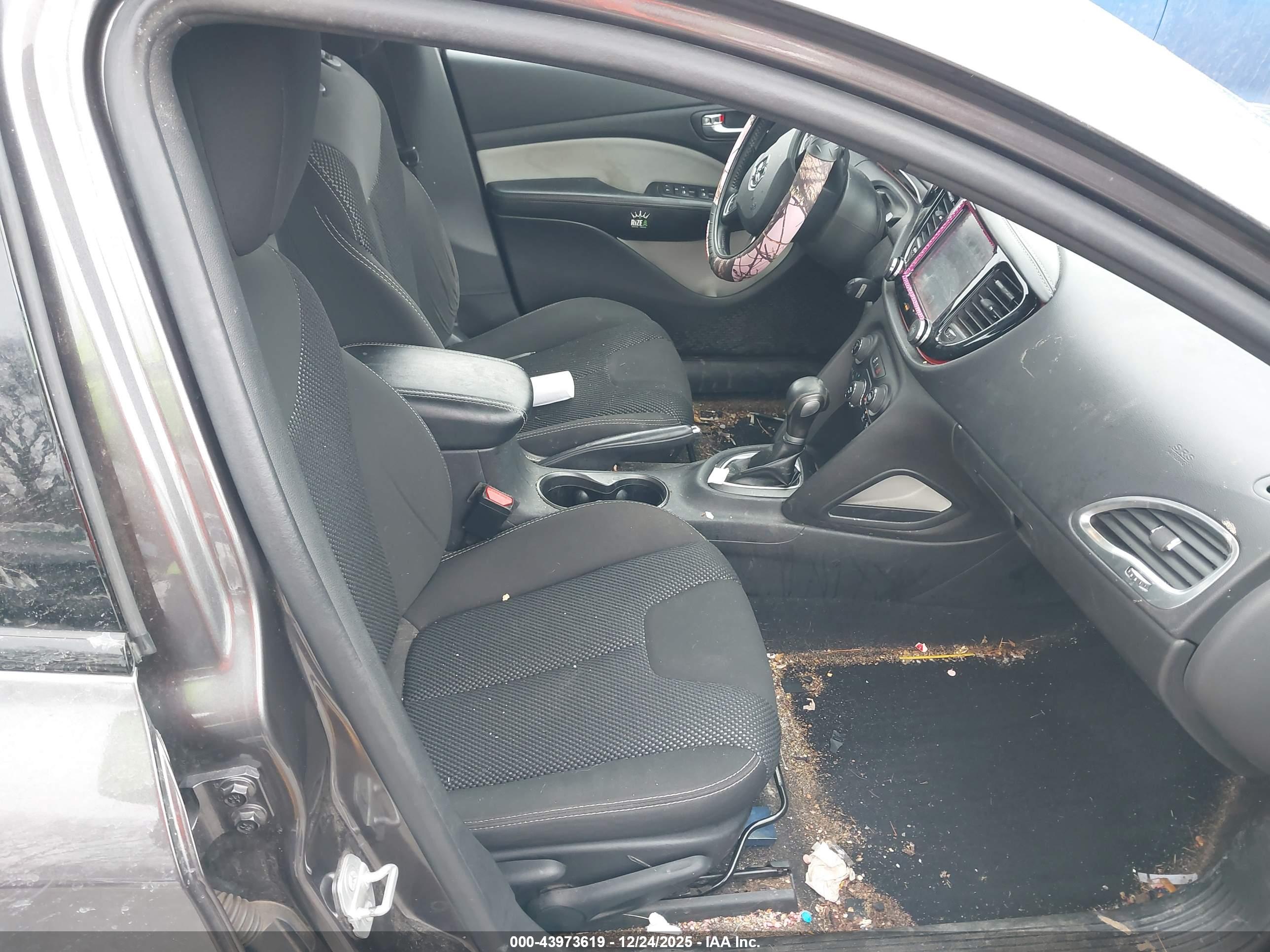 DODGE DART image 5