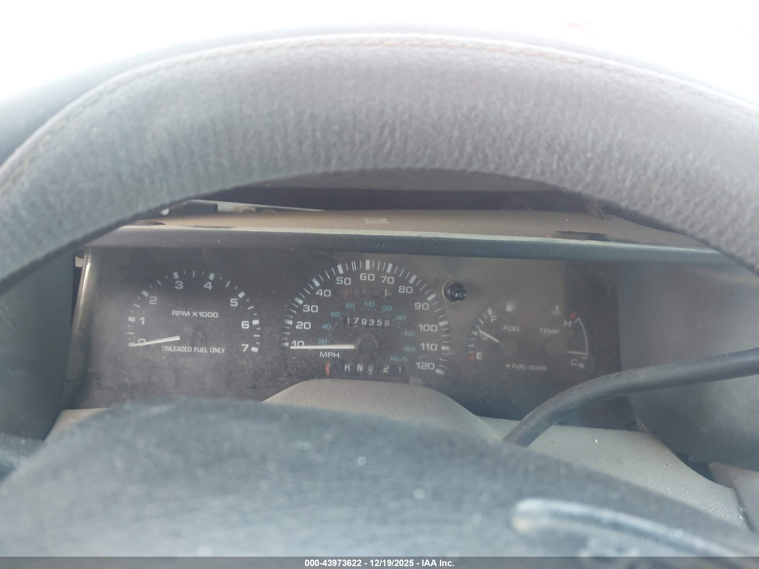 FORD WINDSTAR image 7