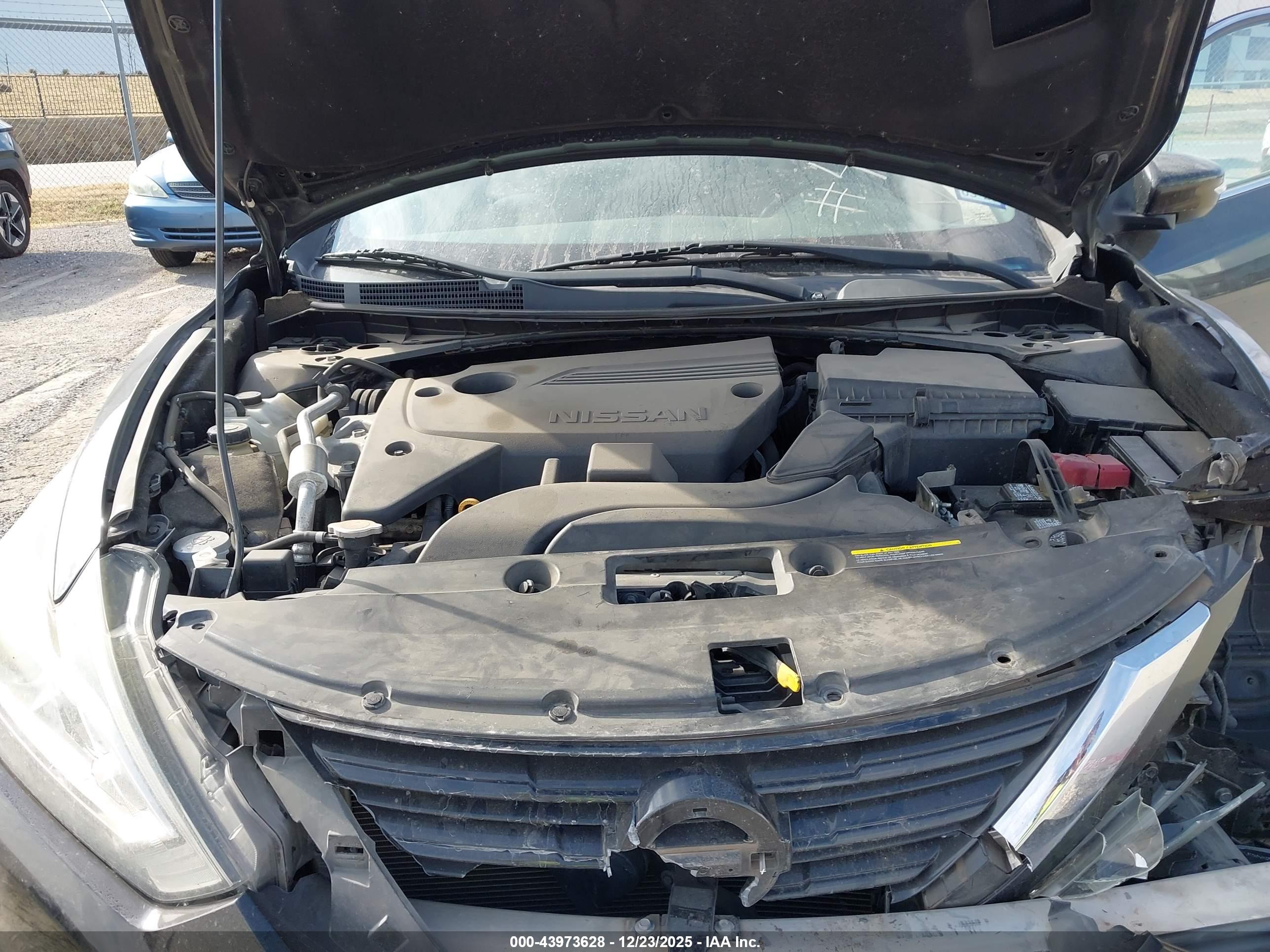 NISSAN ALTIMA image 10