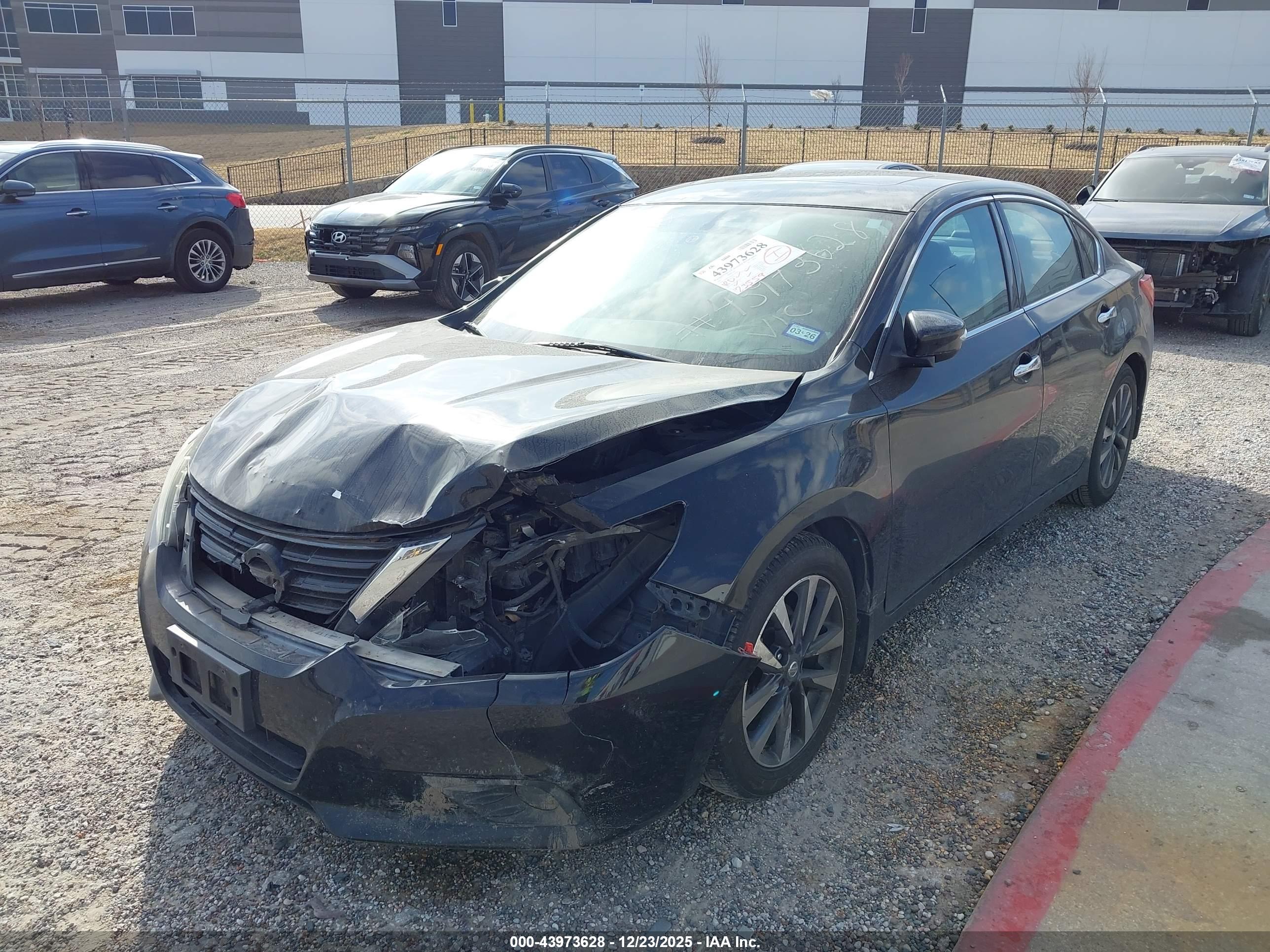 NISSAN ALTIMA image 2