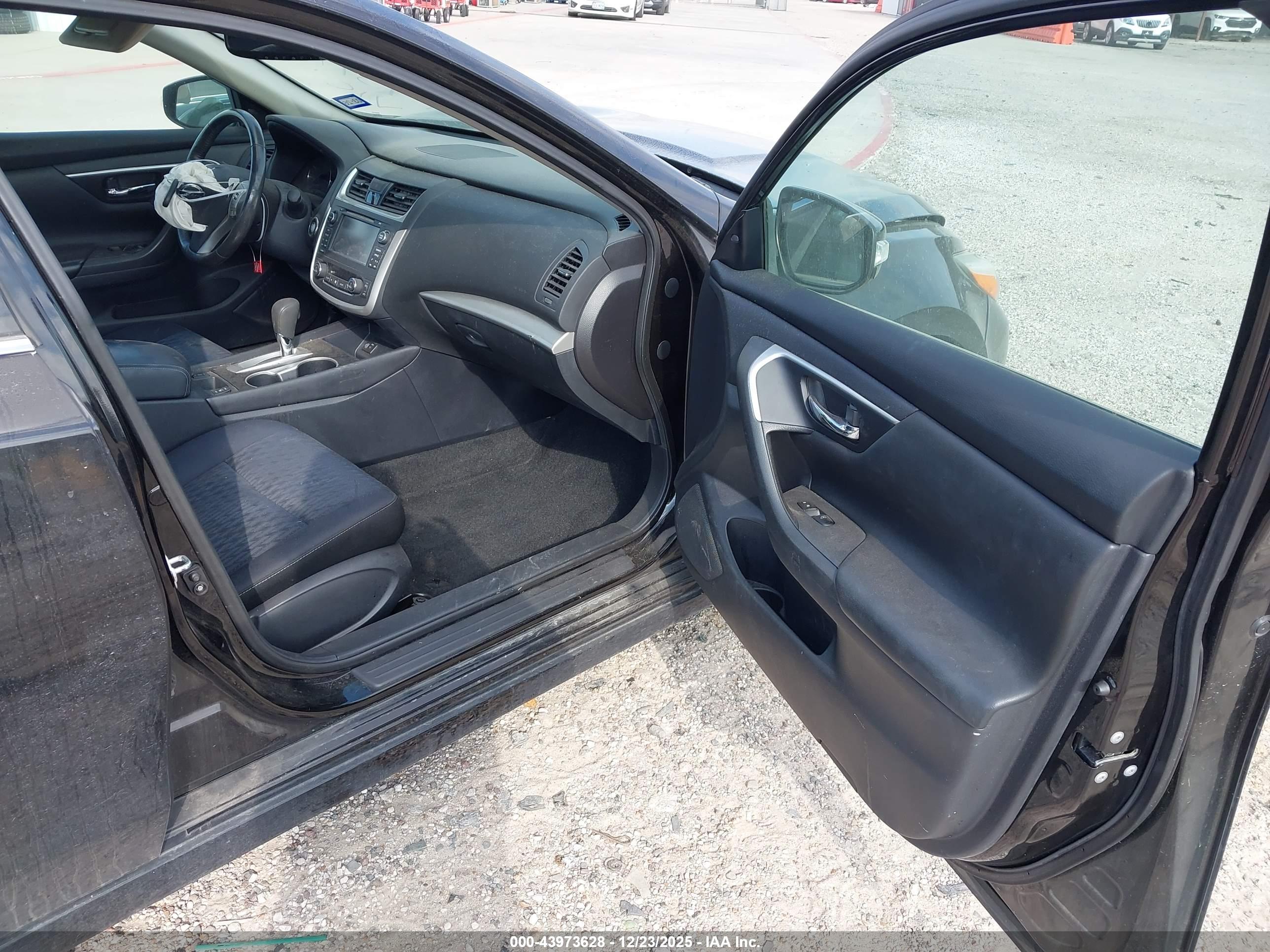 NISSAN ALTIMA image 5