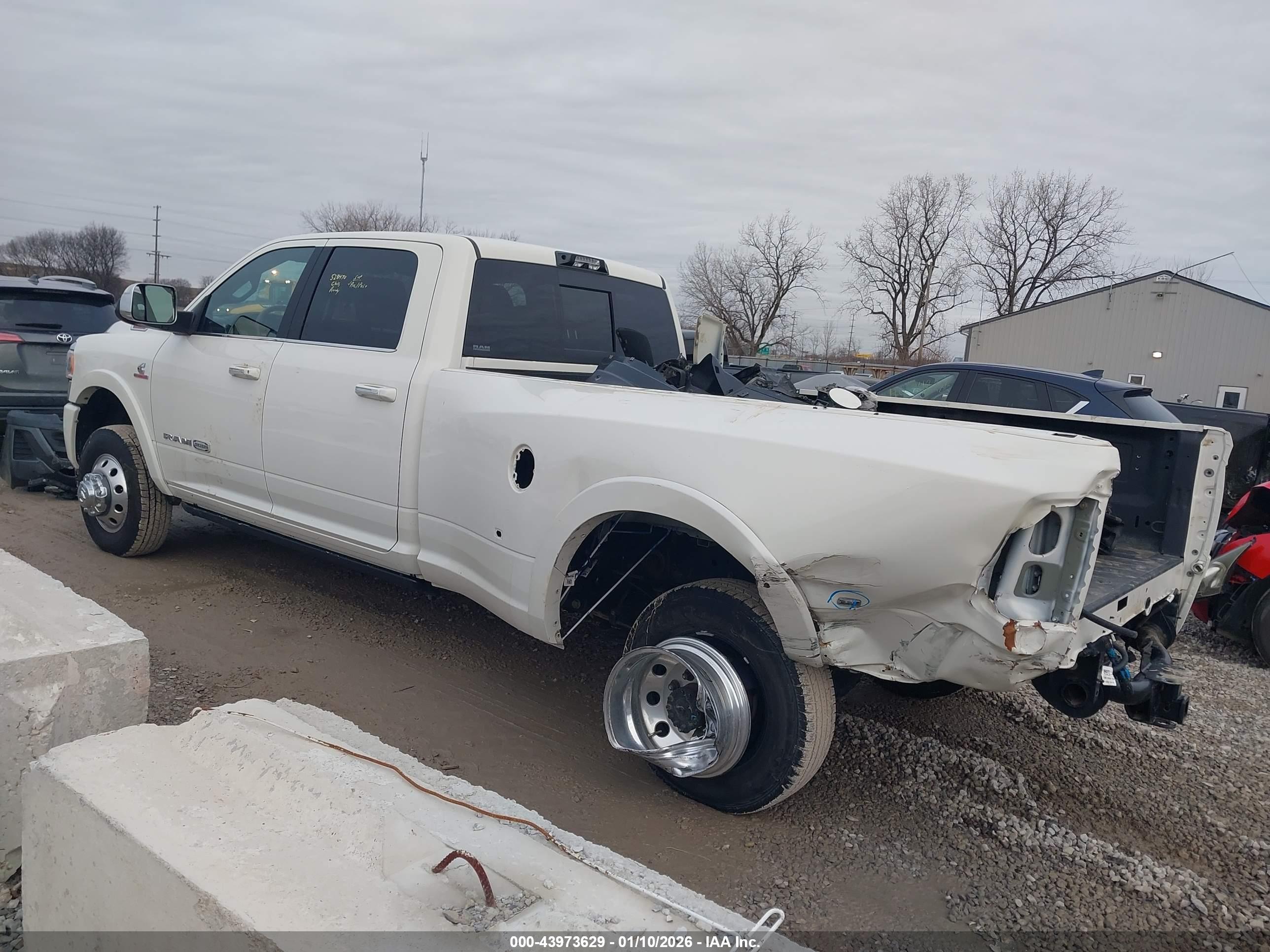 RAM 3500 image 3