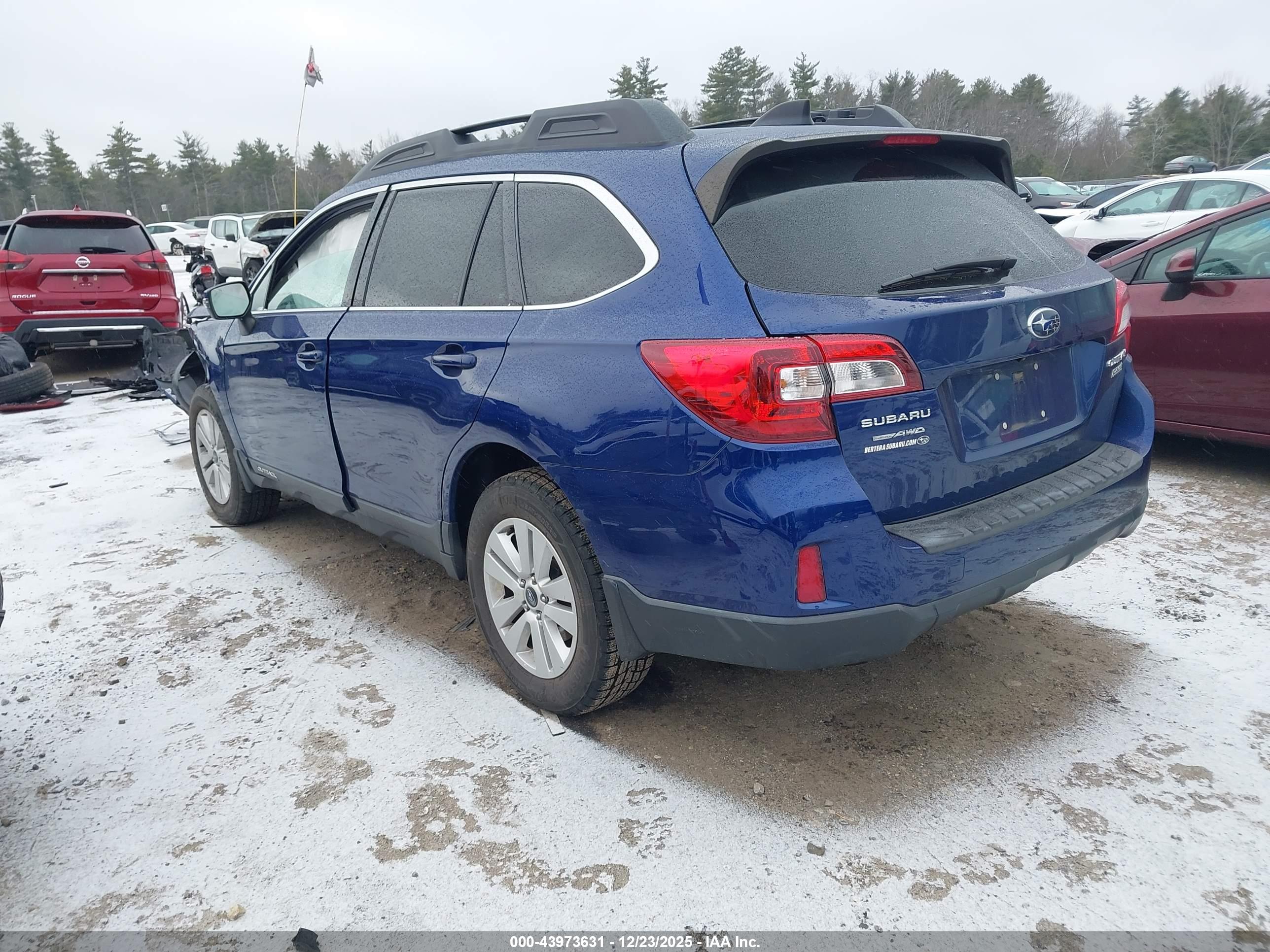 SUBARU OUTBACK image 3