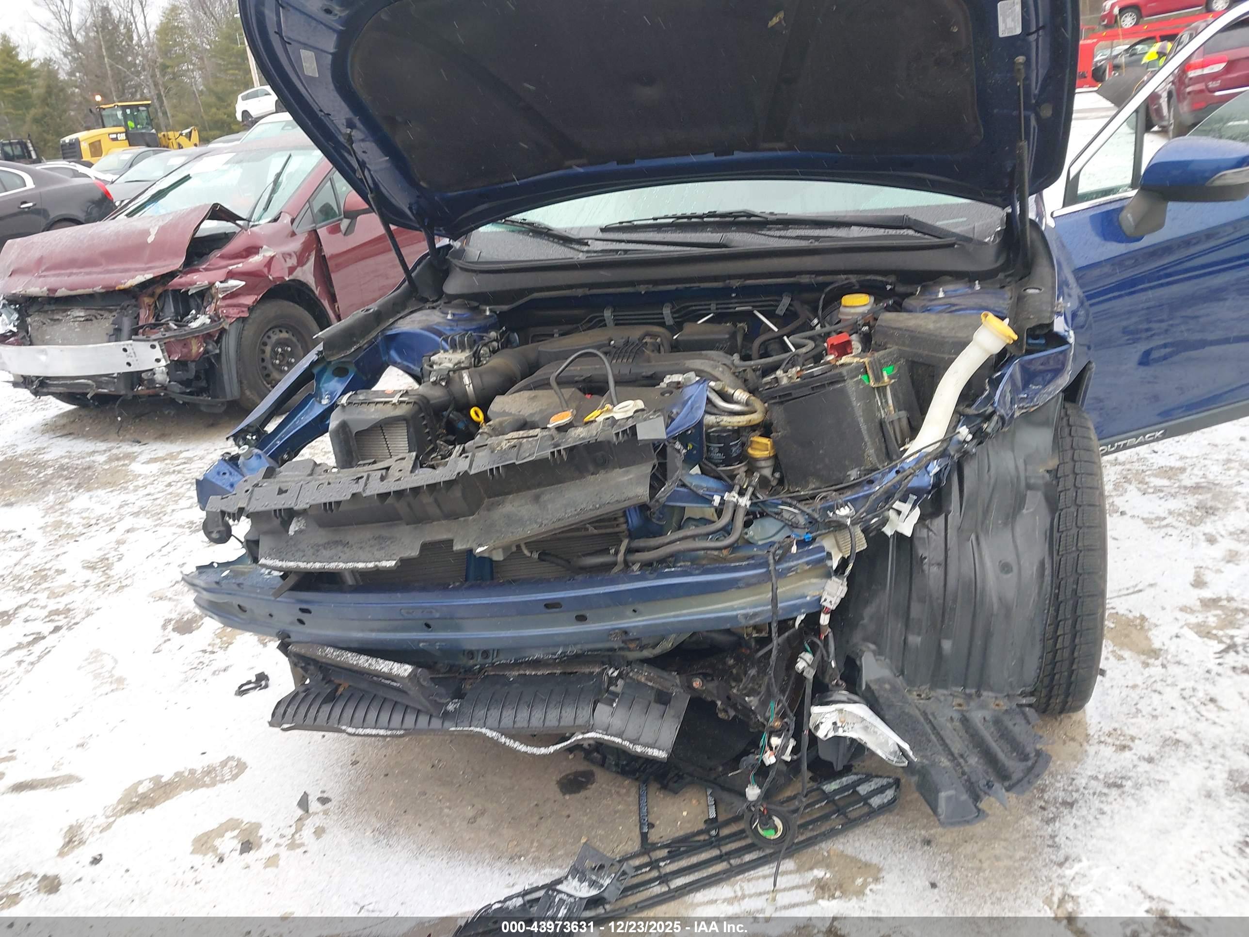 SUBARU OUTBACK image 6
