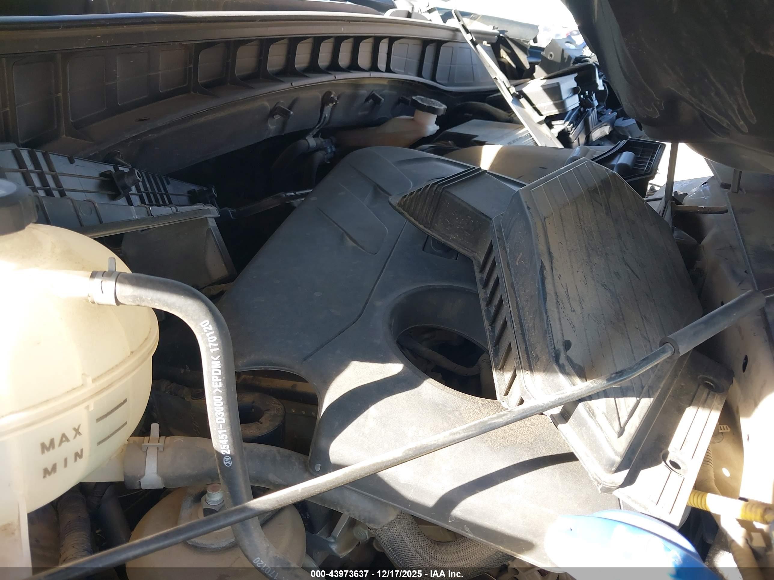 HYUNDAI TUCSON image 10