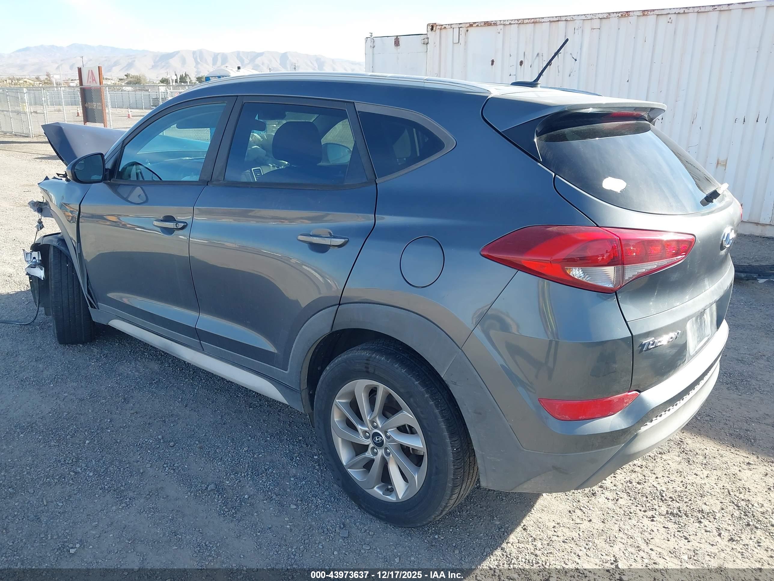 HYUNDAI TUCSON image 3