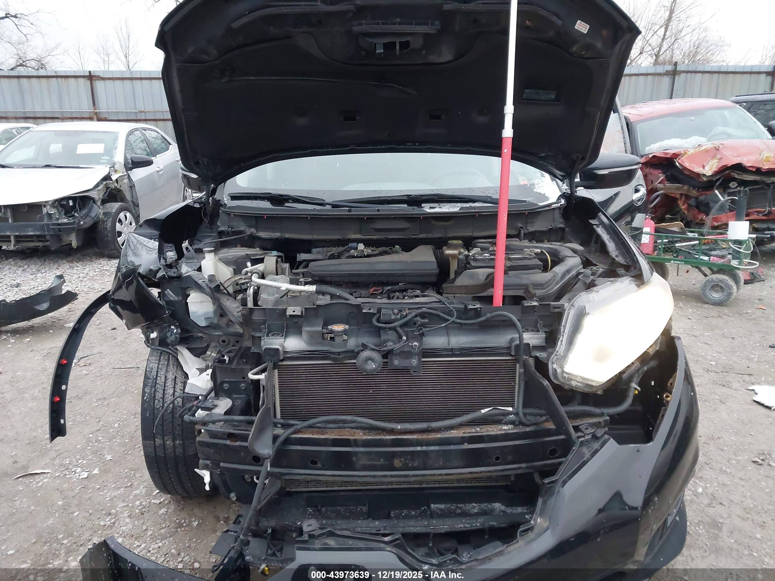 NISSAN ROGUE image 10