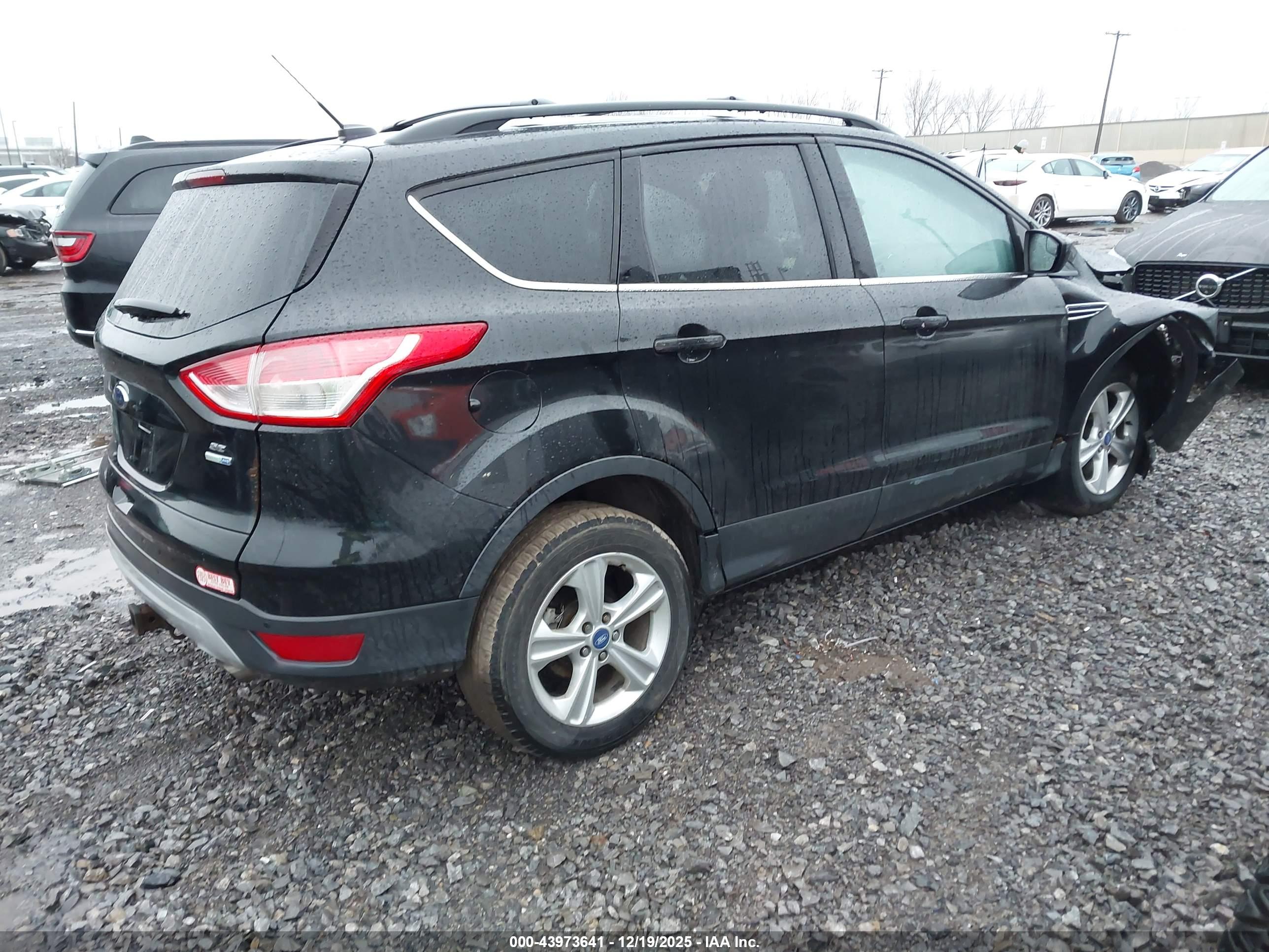 FORD ESCAPE image 4