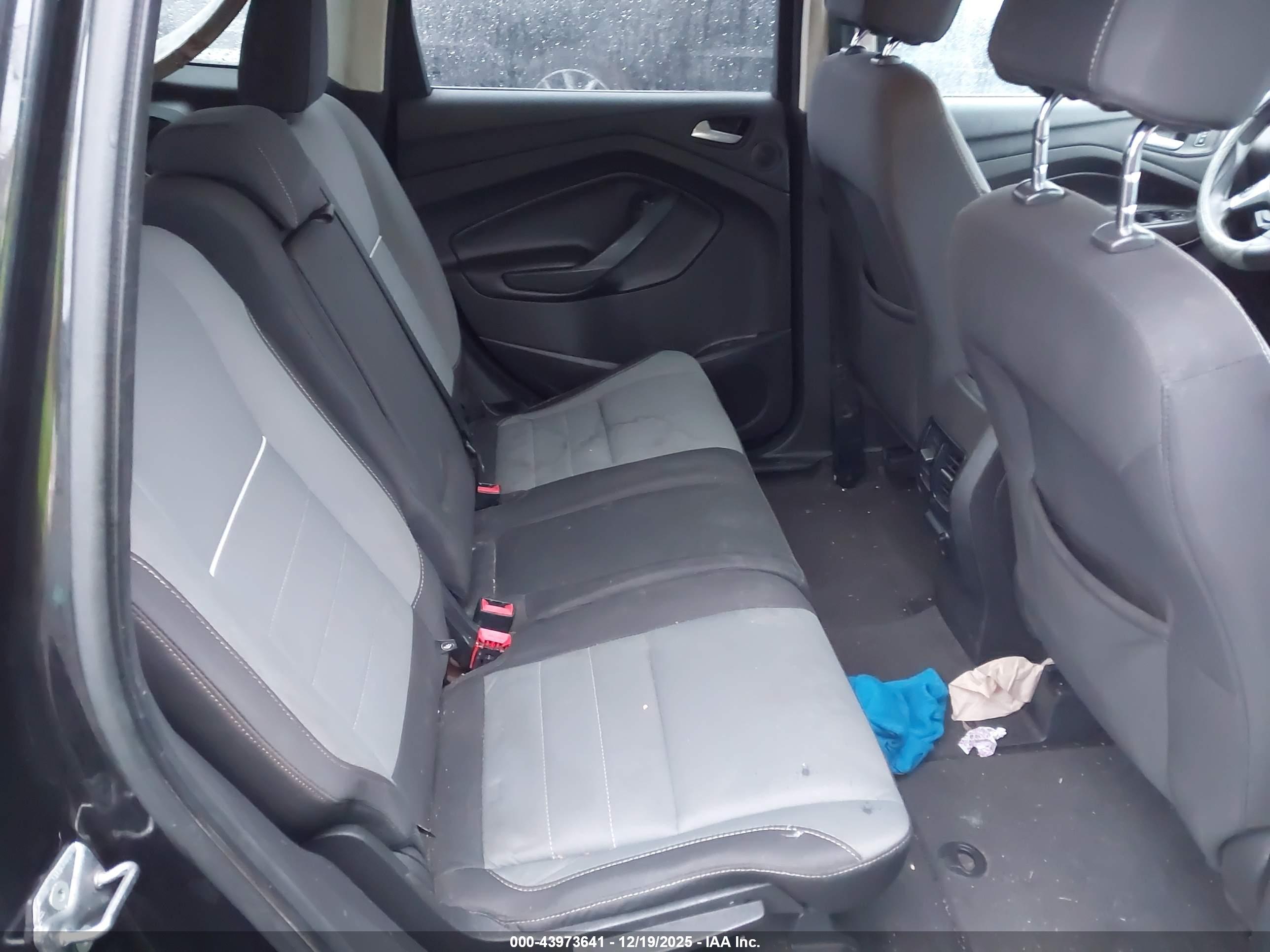 FORD ESCAPE image 8