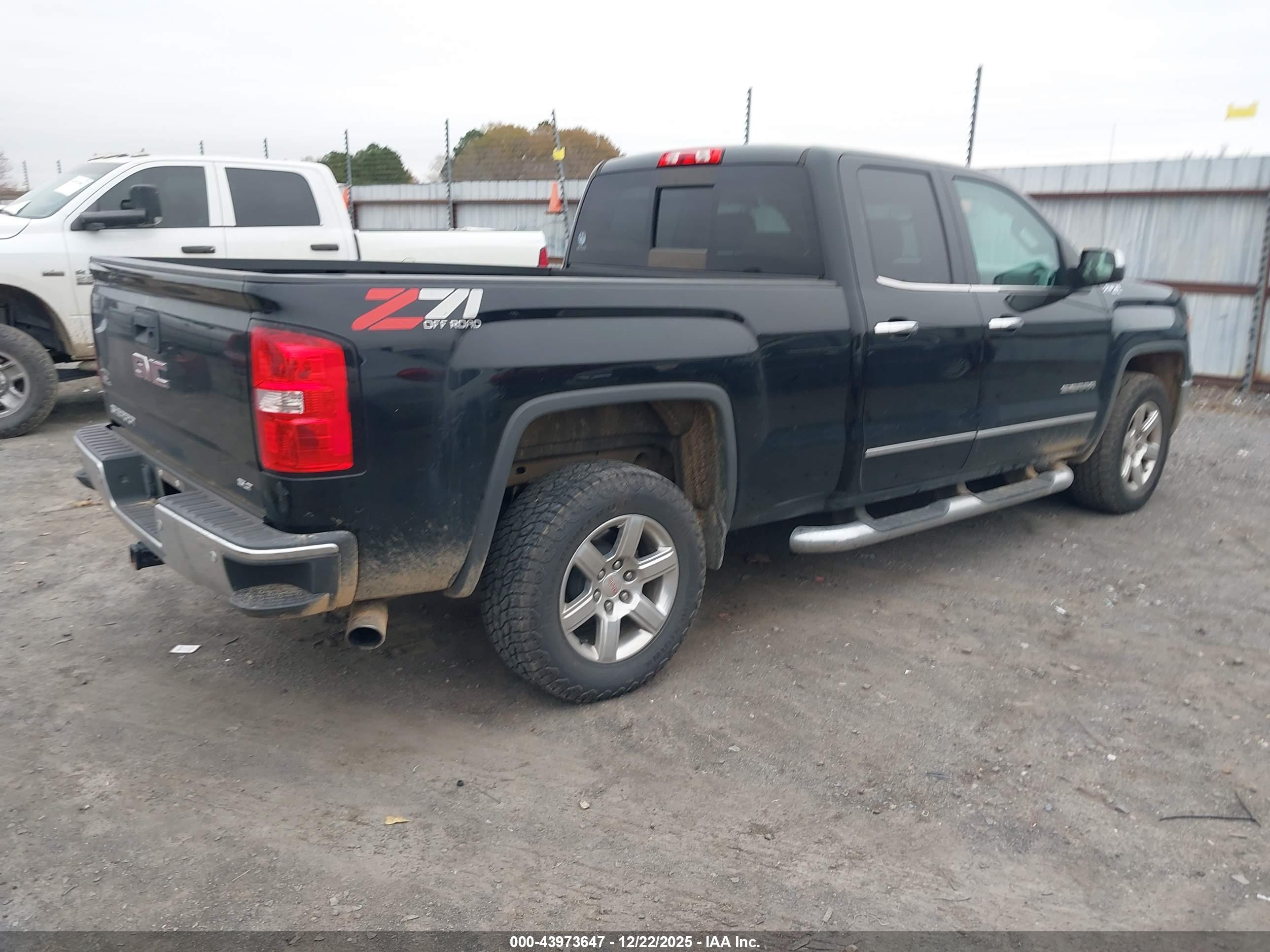 GMC SIERRA image 4