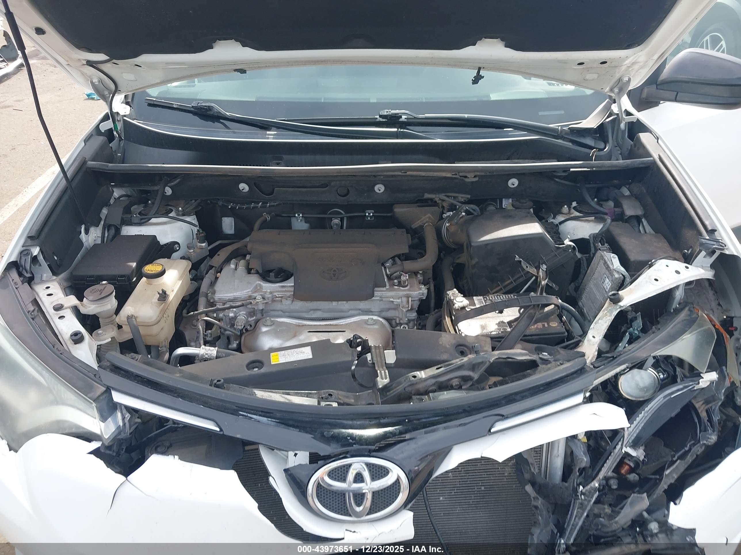 TOYOTA RAV4 image 10