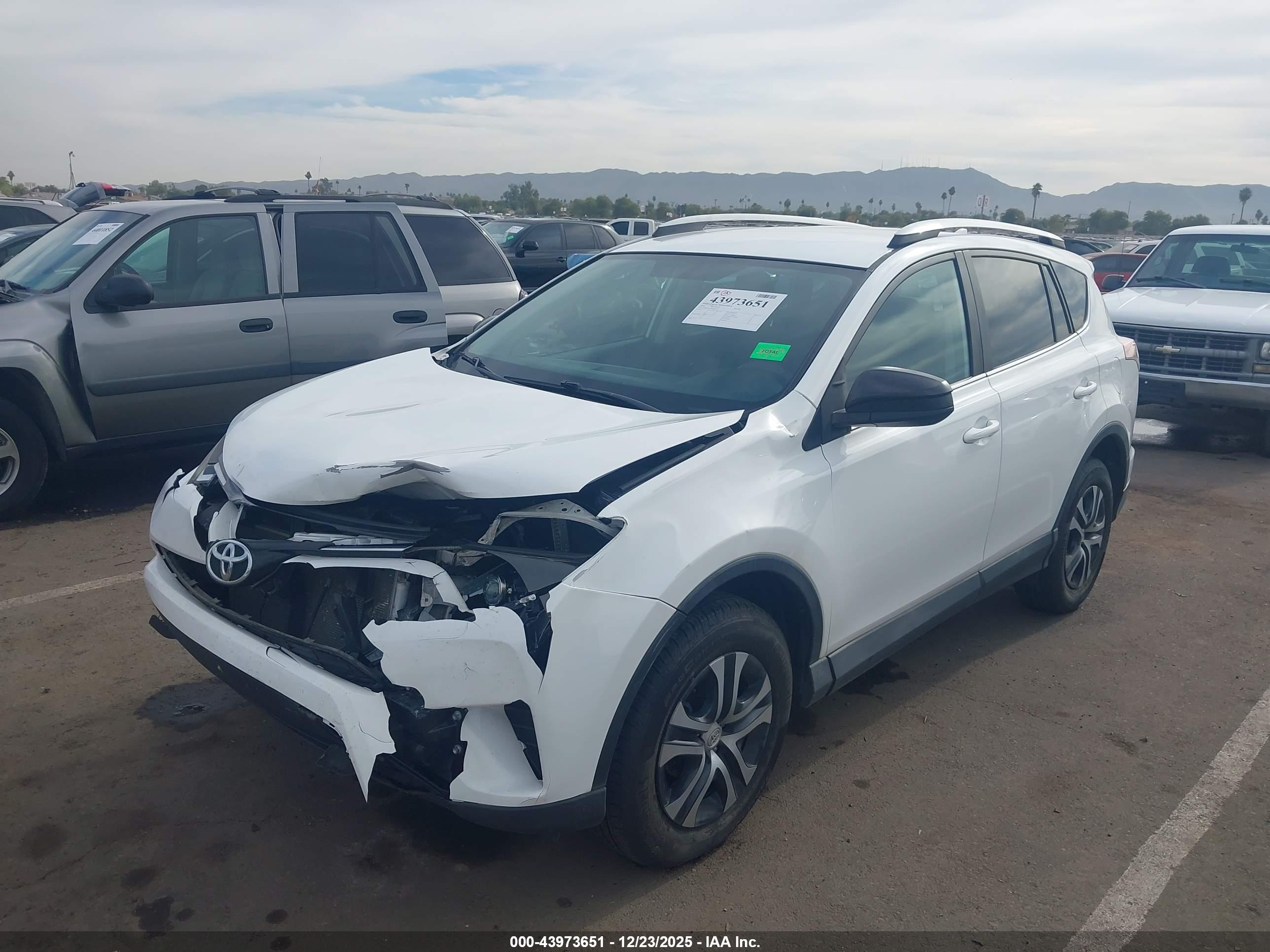 TOYOTA RAV4 image 6