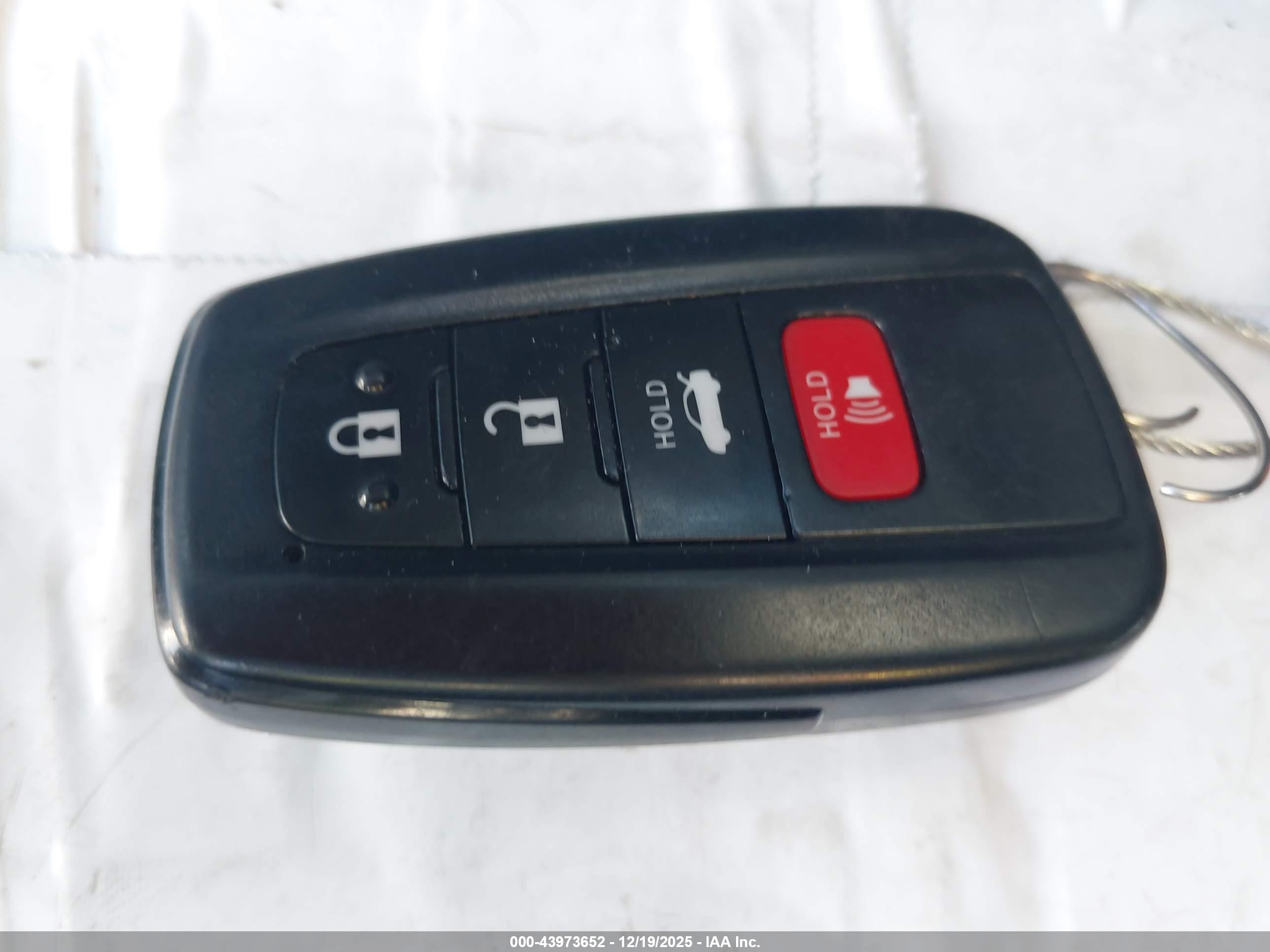 TOYOTA COROLLA image 11